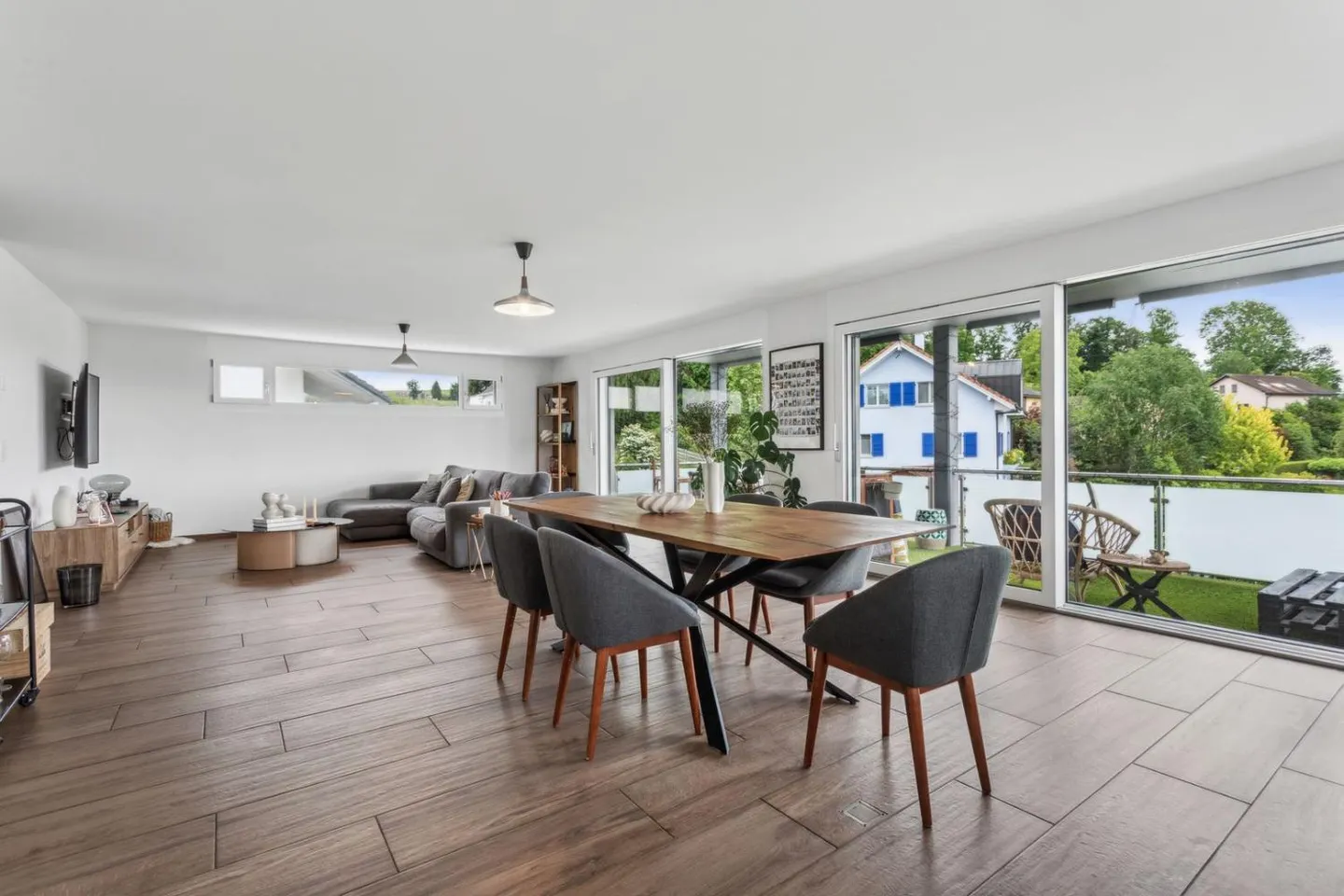 Very large modern 4.5-room apartment in Misery - Photo 8 of 13