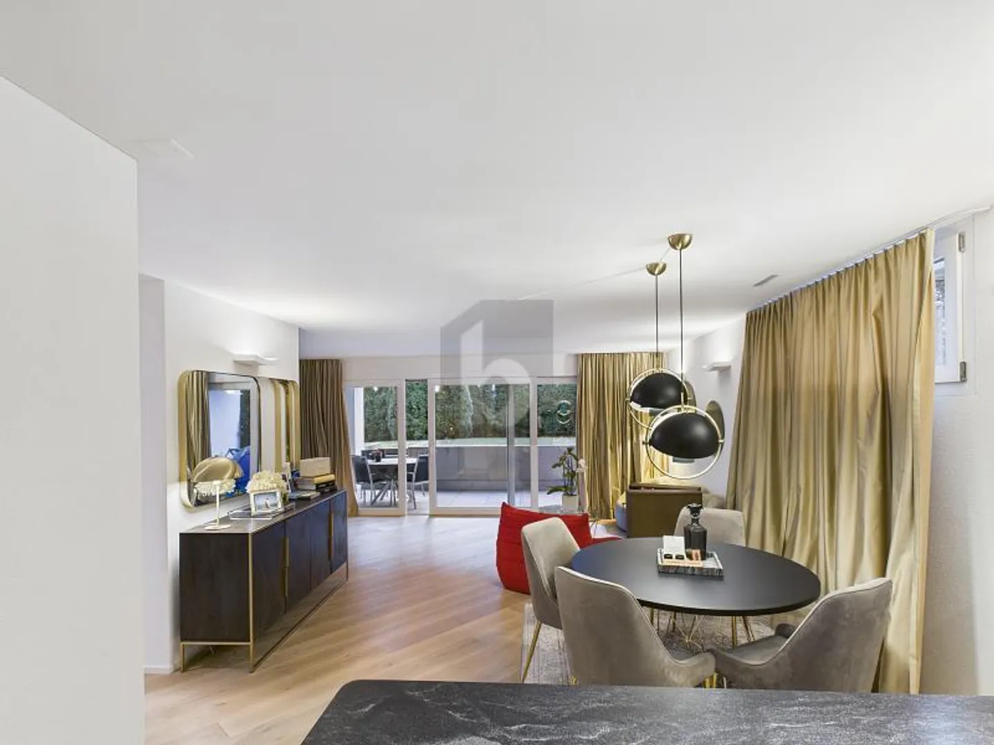 Meublé avec style, jardin et terrasse - Photo 1 sur 6