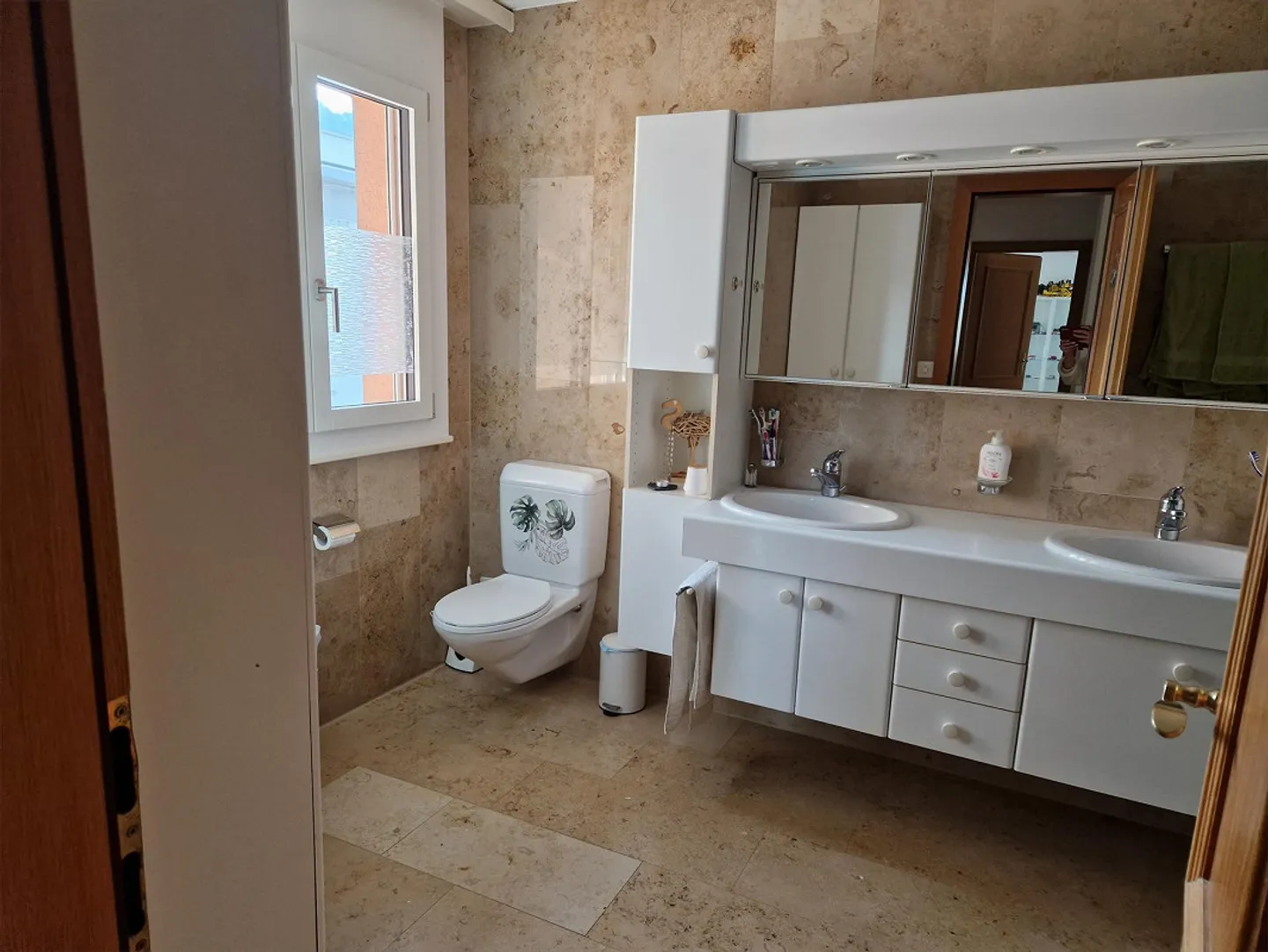 Appartamento di 4,5 stanze da affittare subito - Foto 5 di 15