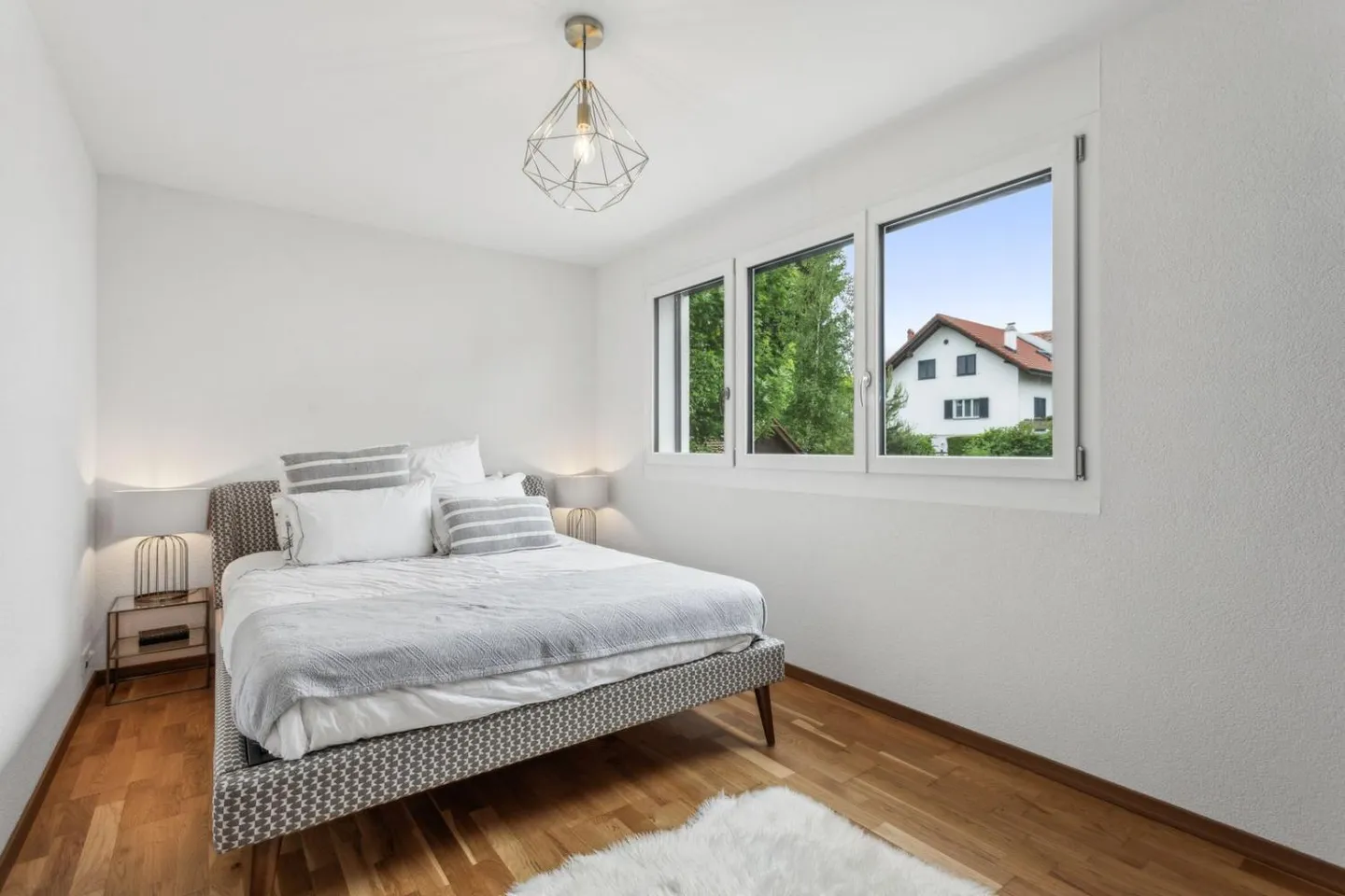 Very large modern 4.5-room apartment in Misery - Photo 10 of 13