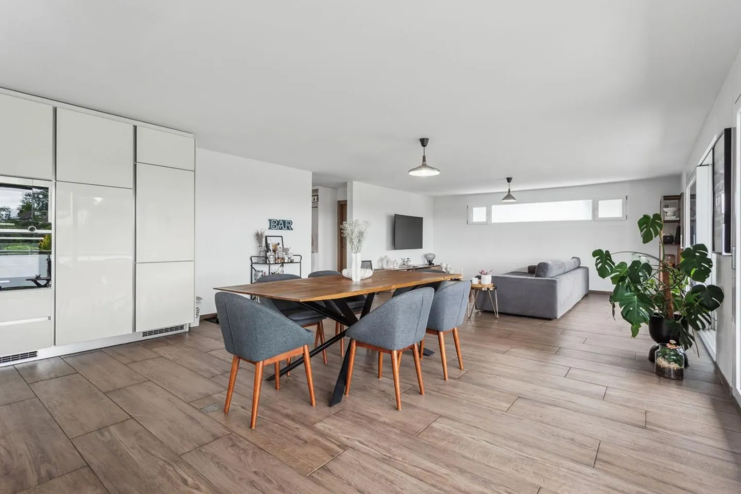 Very large modern 4.5-room apartment in Misery - Photo 11 of 13