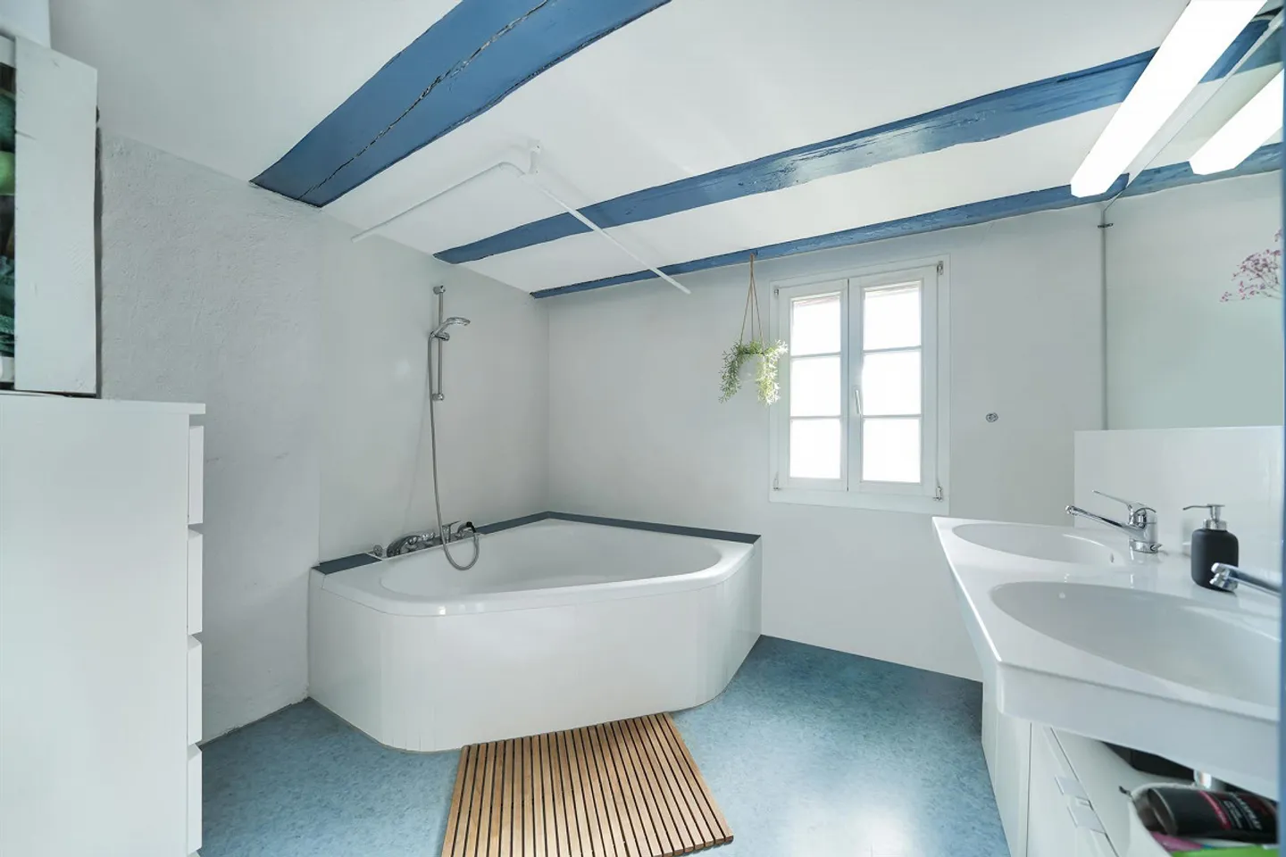 Historical Timber House with Character - Photo 22 of 25