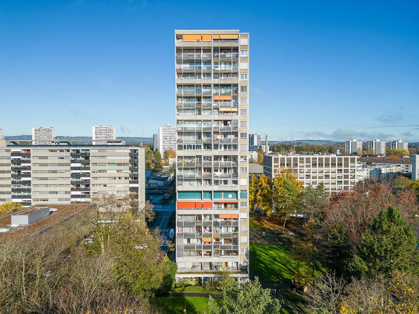 "Im Baurecht, über den Dächern von Bümpliz - Bern" - Foto 2 von 12