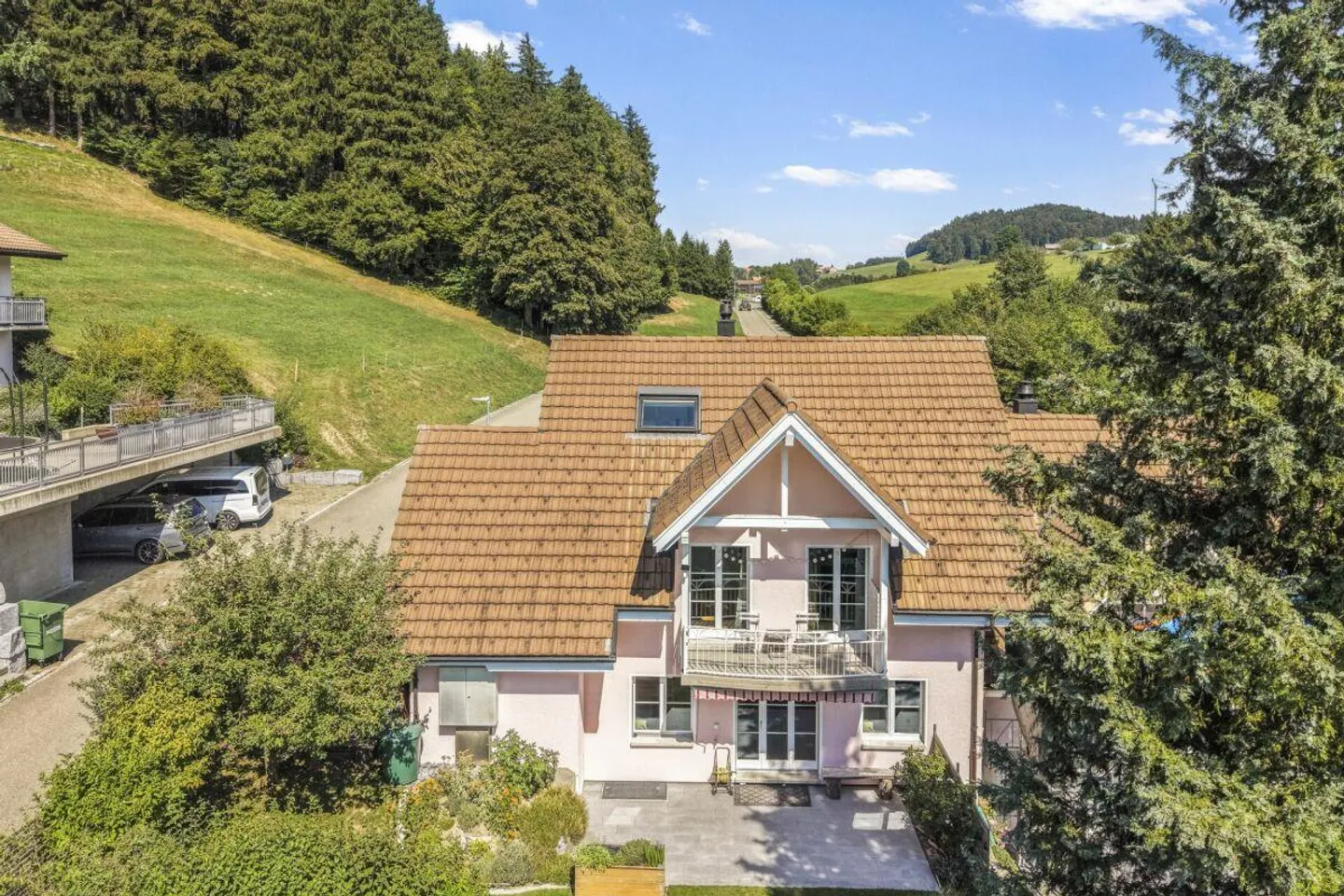 Grosszügiges, gepflegtes Reiheneckhaus an ruhiger und familienfreundlicher Lage mit Blick auf den Alpstein - Foto 1 di 30