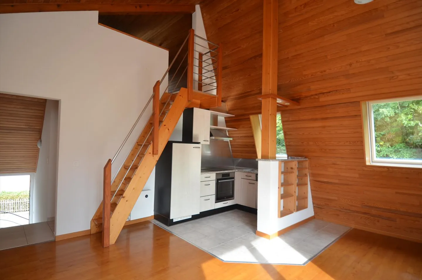 Attic 2 rooms - Photo 1 of 14