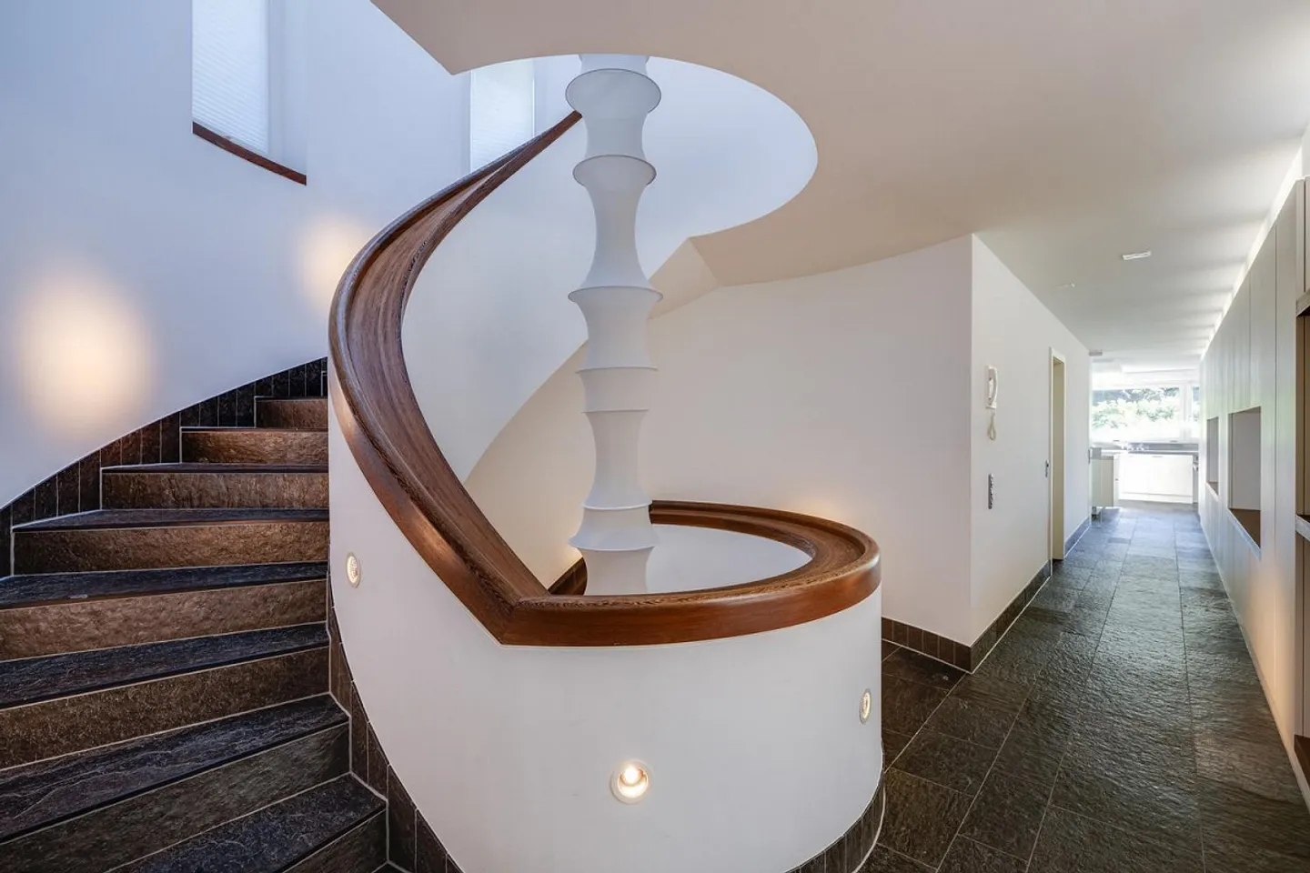 Exclusive semi-detached house with private wellness area - a space WONDER - Photo 8 of 13