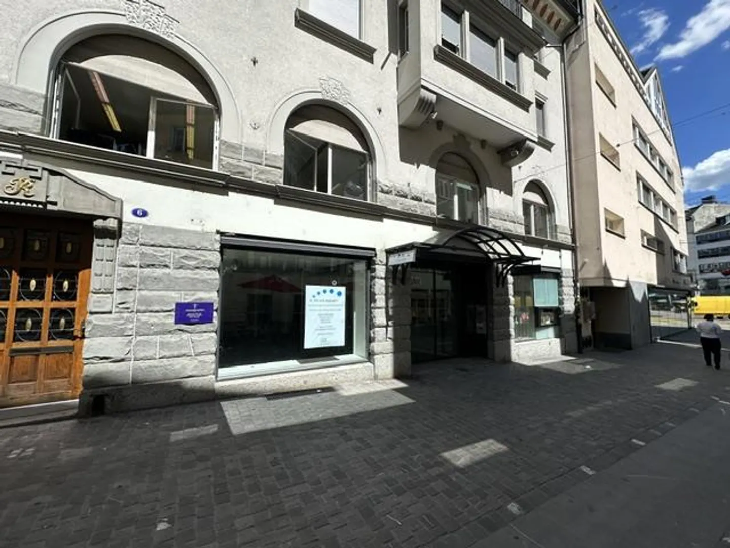 Magasin dans la vieille ville - Photo 2 sur 7