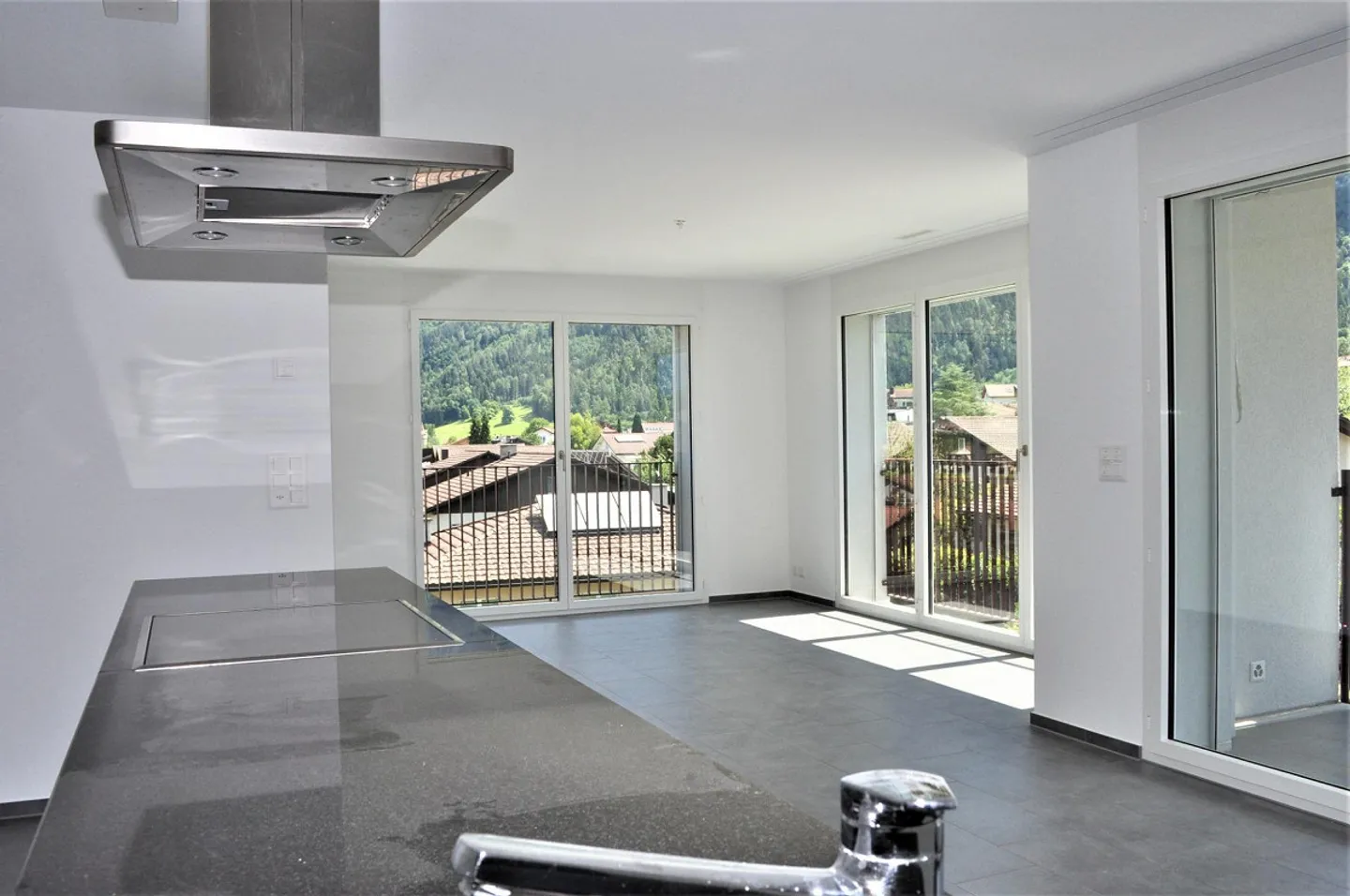 Grosszügige 3.5-Zi-Wohnung - Foto 2 von 13
