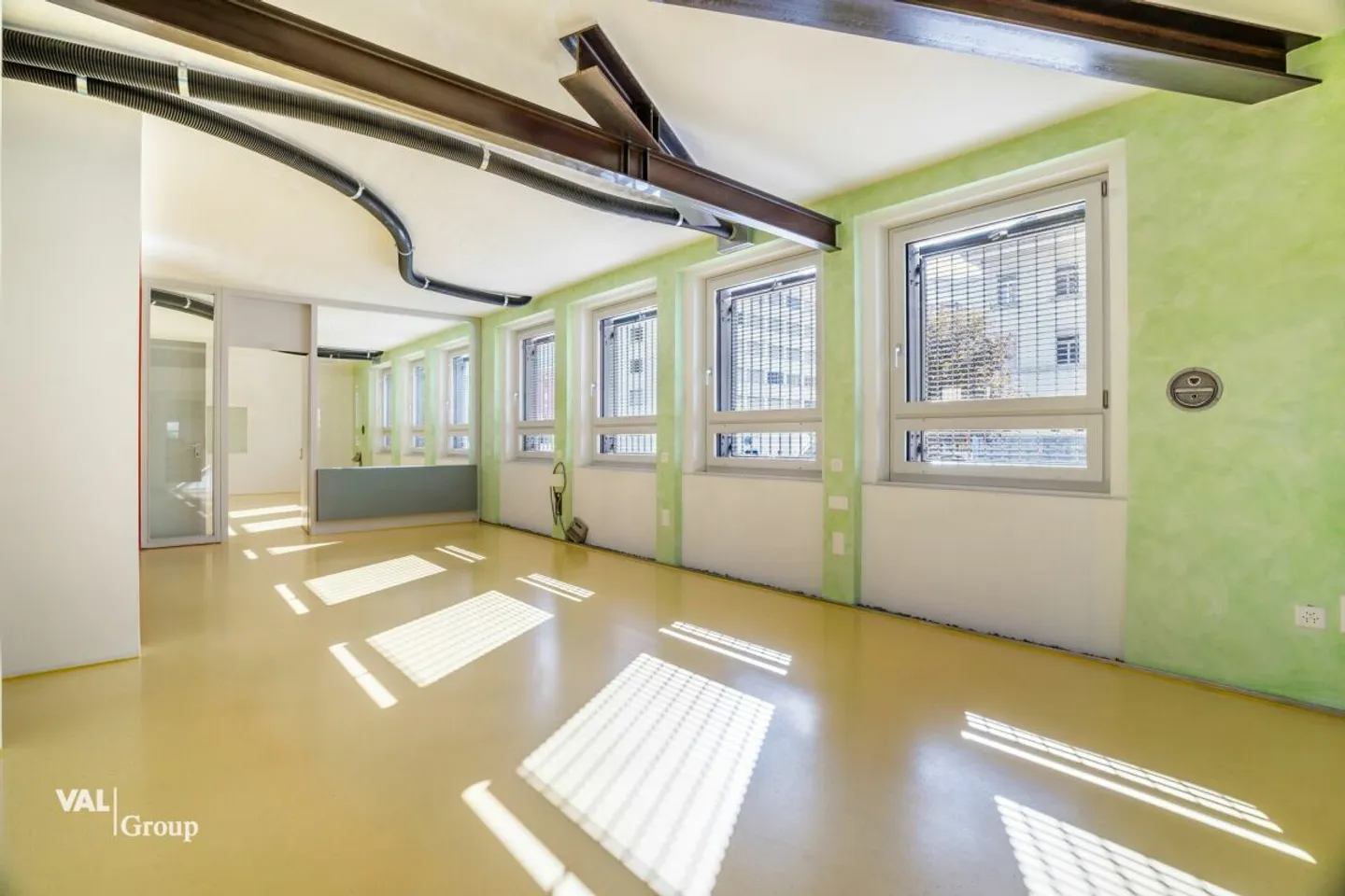 Spazio ufficio in una posizione centrale - Foto 2 di 15