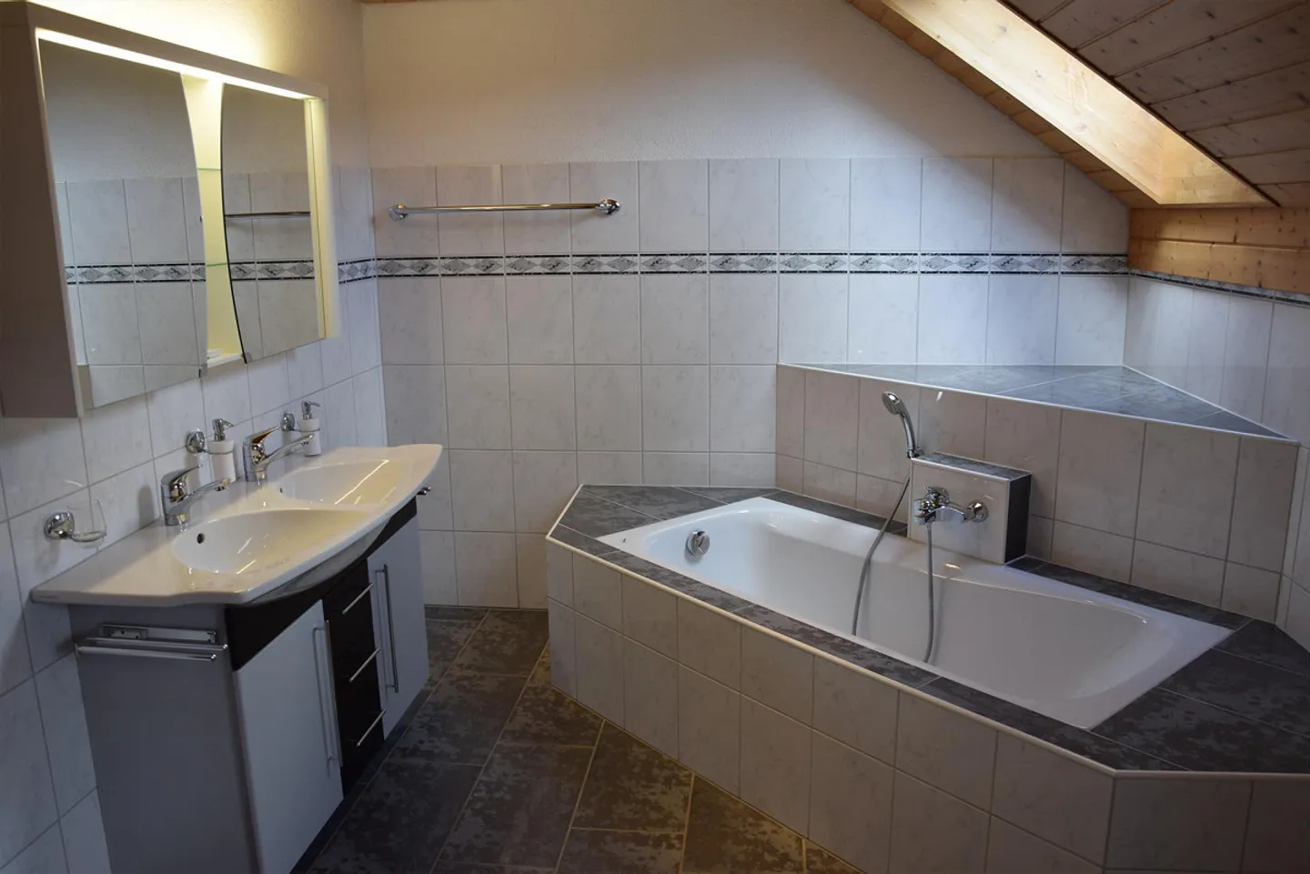 Maison individuelle attrayante avec véranda - Photo 14 sur 15