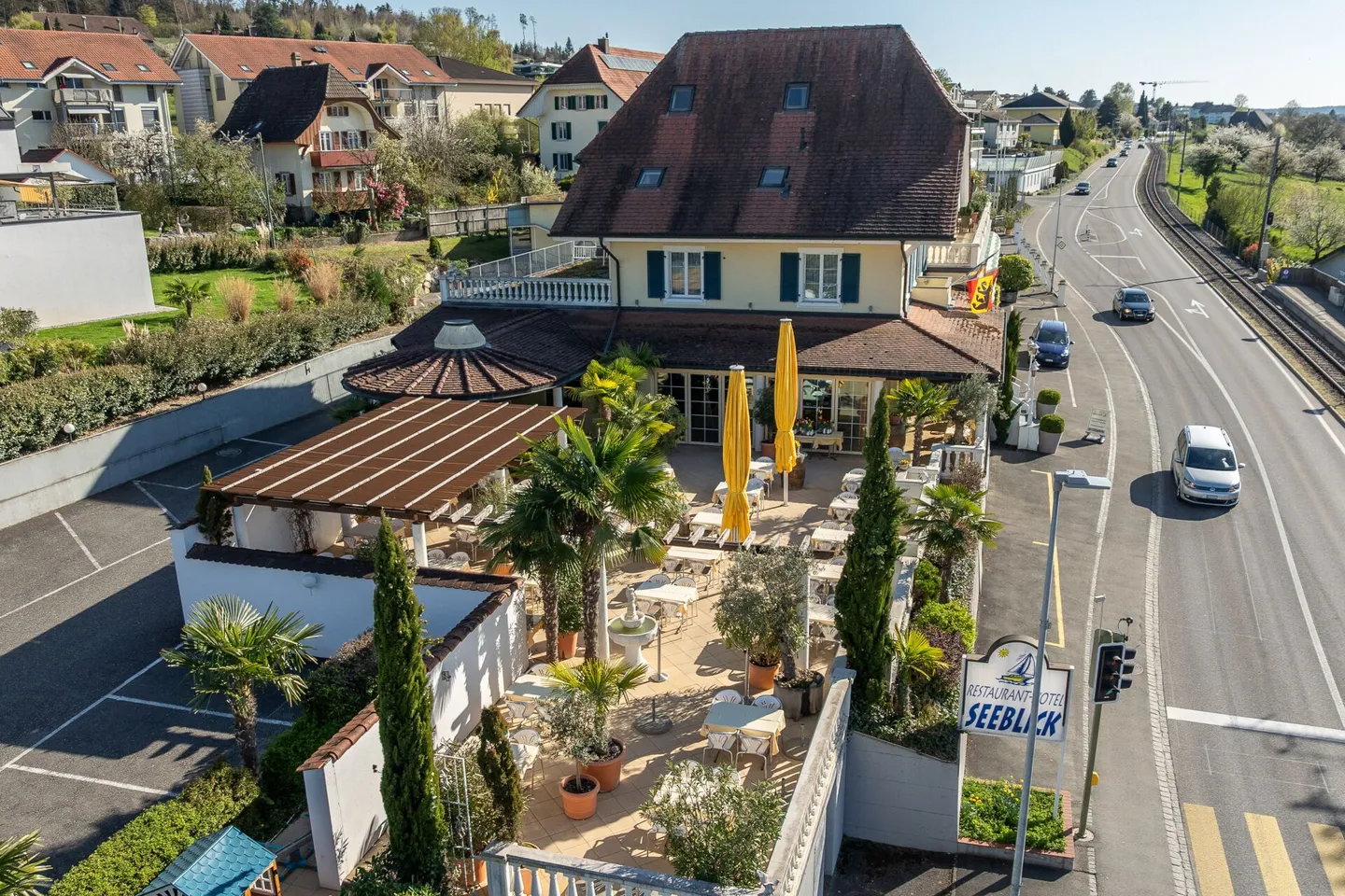 Hotel Restaurant Seeblick & Hotel Pavillon - A unique real estate ensemble on Lake Biel - Photo 6 of 35
