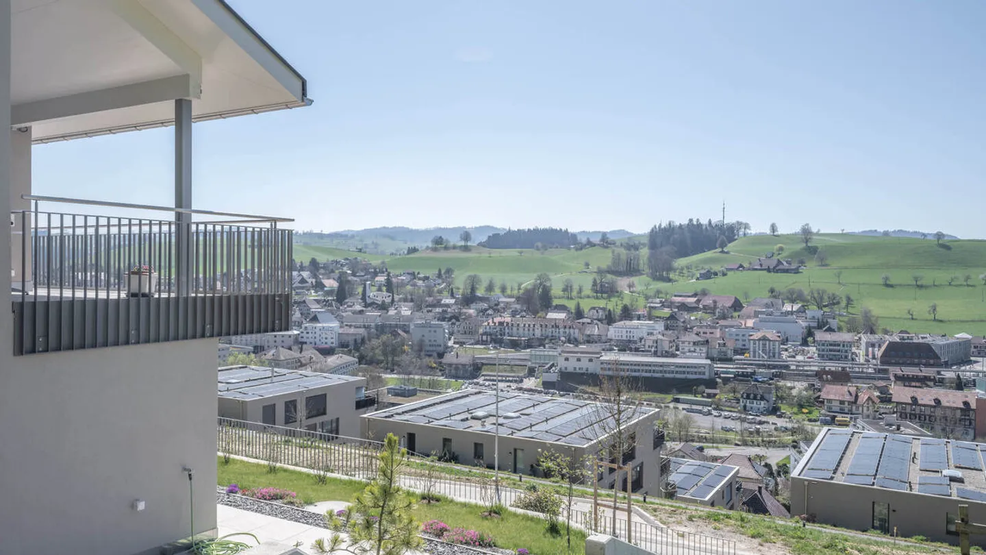 Beautiful 4.5-room semi-detached house in Huttwil - Photo 10 of 12