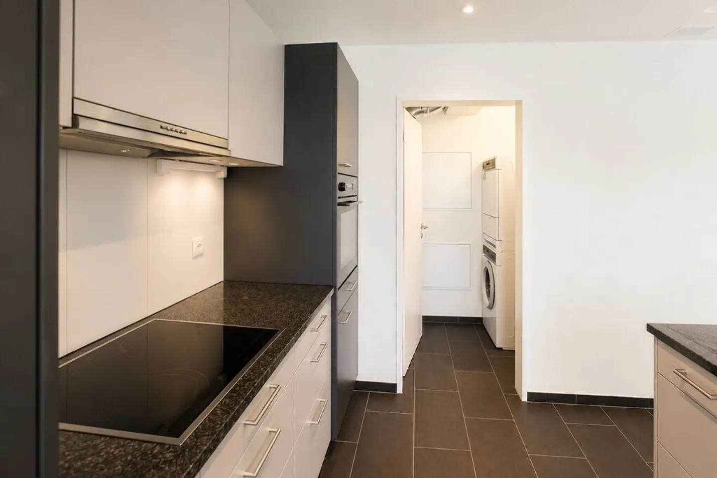 Appartement 2.5 pièces dans un emplacement central à Wittenbach - Photo 5 sur 9