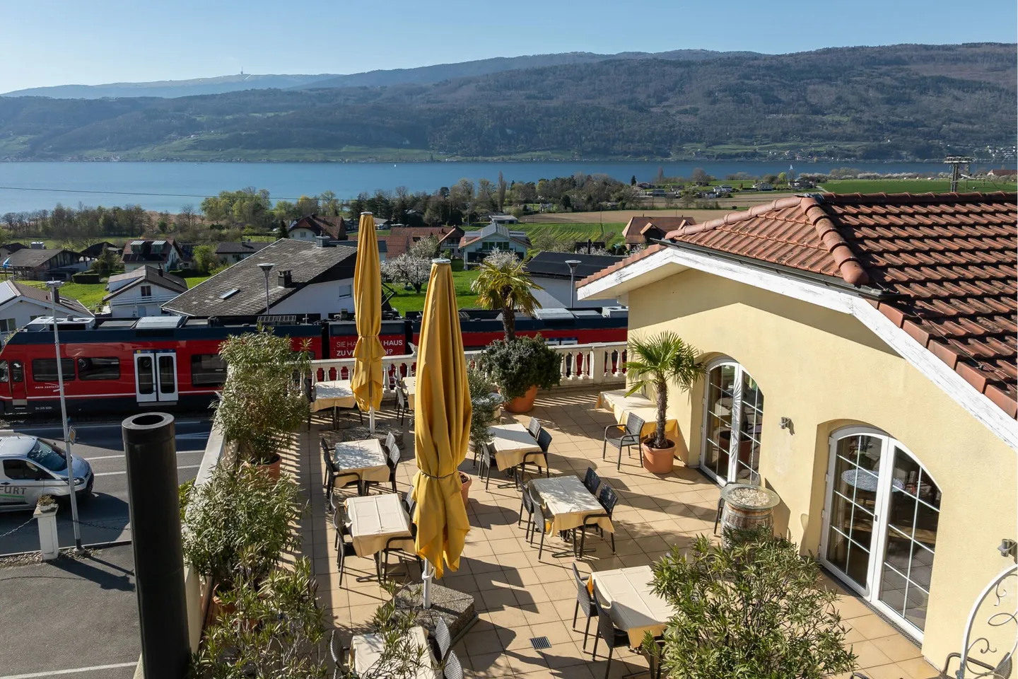 Hotel Restaurant Seeblick & Hotel Pavillon - A unique real estate ensemble on Lake Biel - Photo 31 of 35