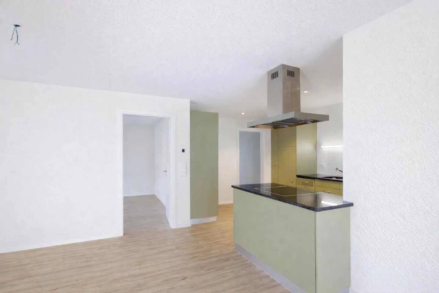 Modern 3.5 Room Apartment with Garden Share! - Photo 2 of 7