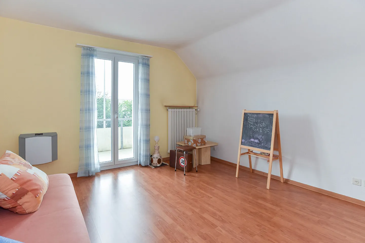 Paradis familial avec charme et beau jardin dans un emplacement central - Photo 7 sur 9