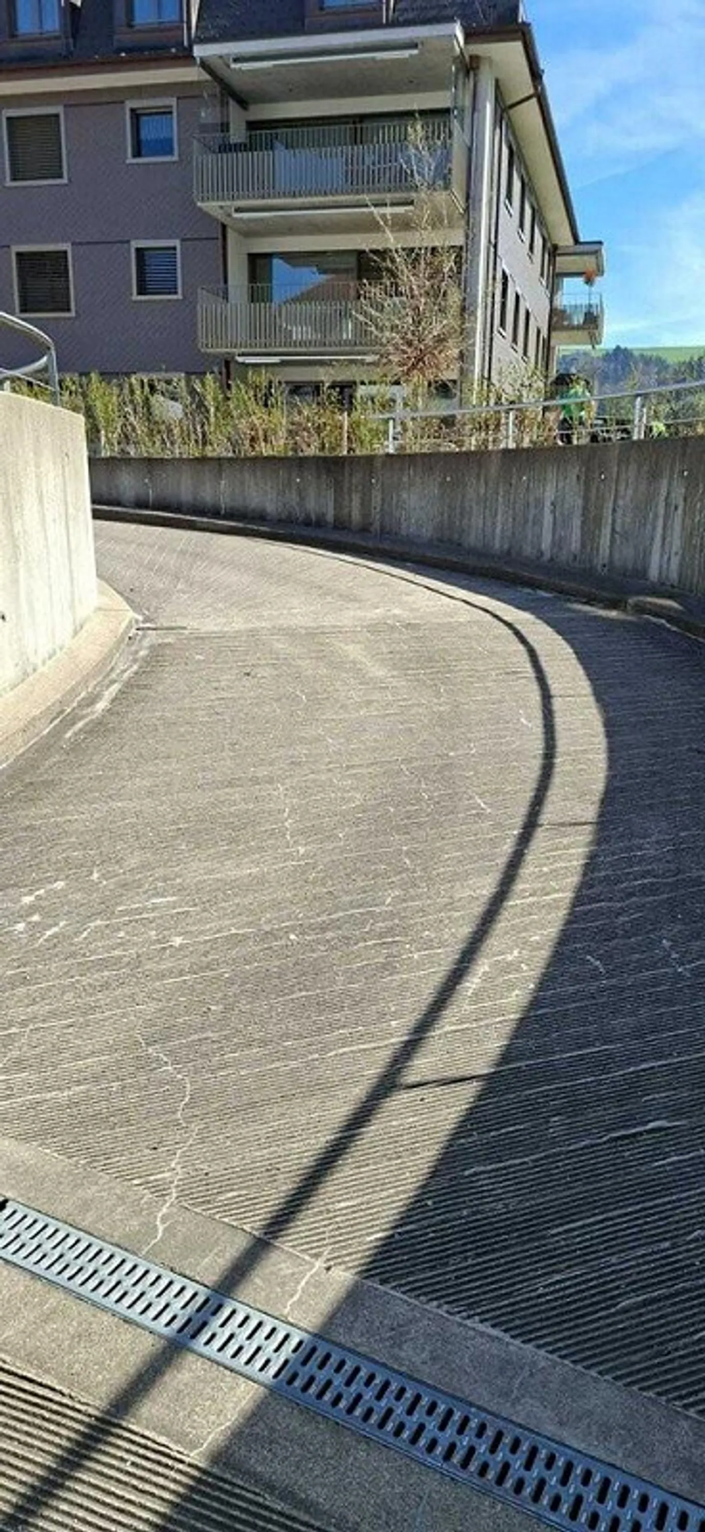 Posto auto in affitto - Foto 3 di 3