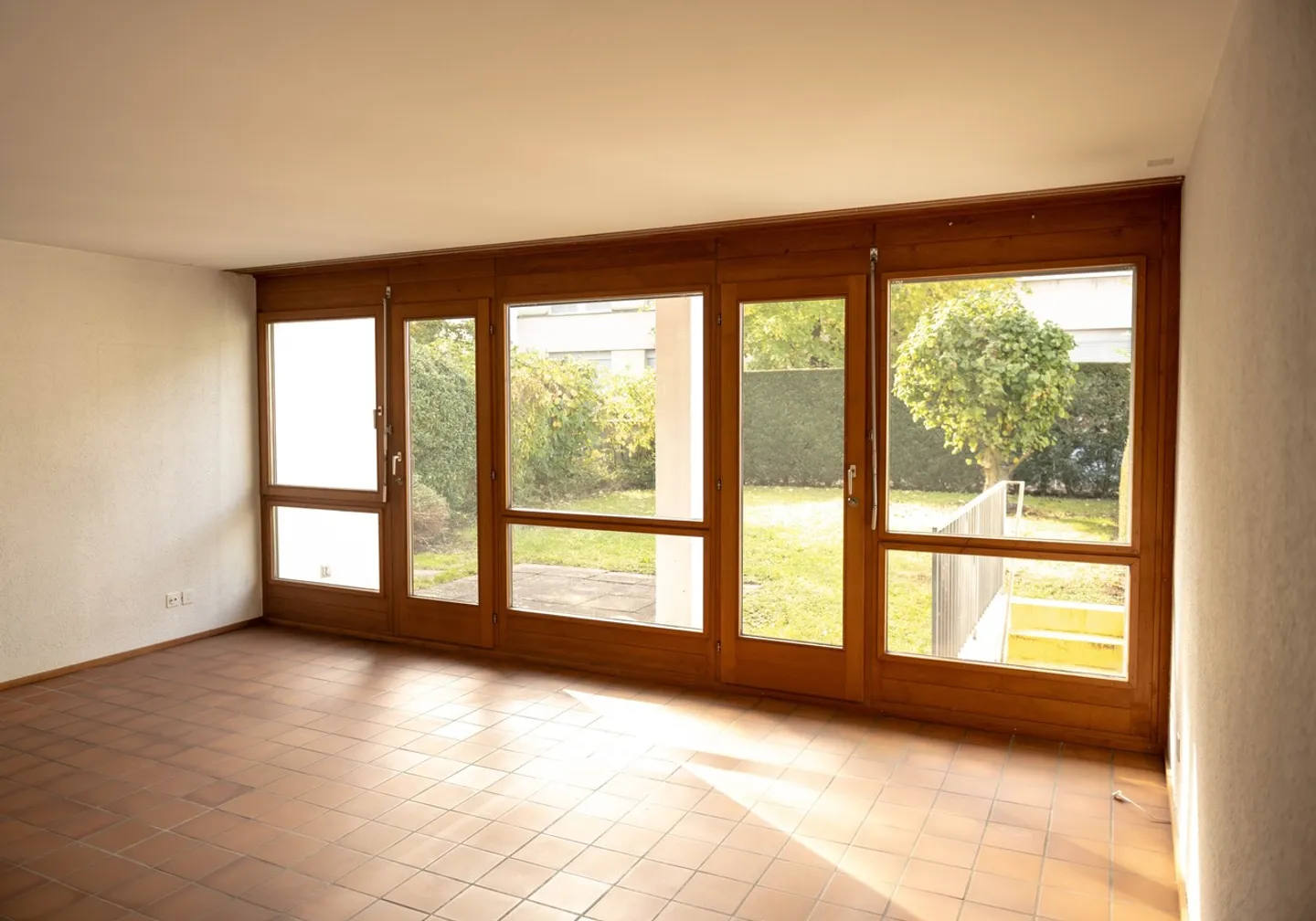 4 1/2-Room Single Family Home in a Quiet, Family-Friendly Residential Area - Photo 4 of 9