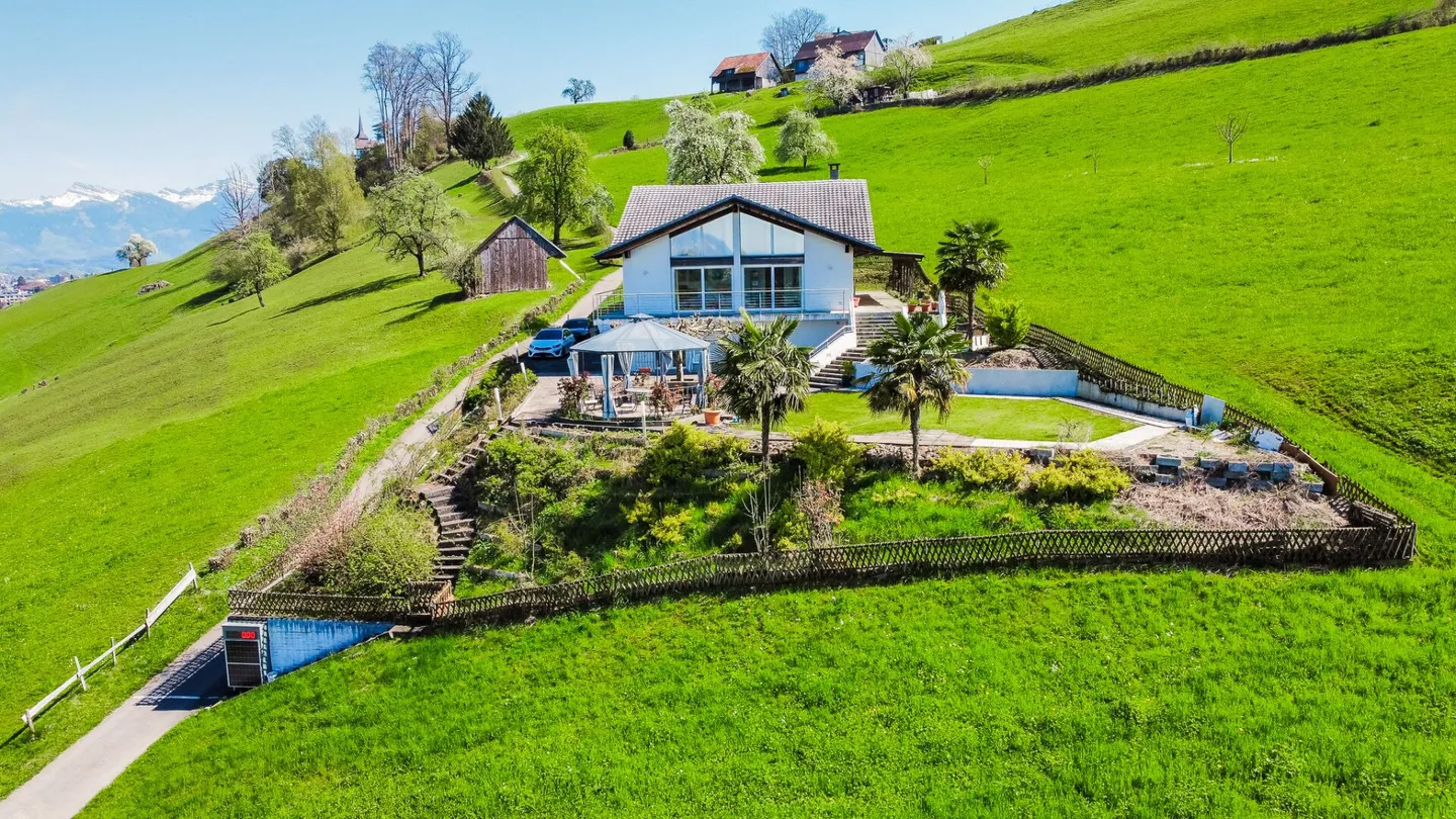 Villa esclusiva con vista lago - Foto 1 di 19