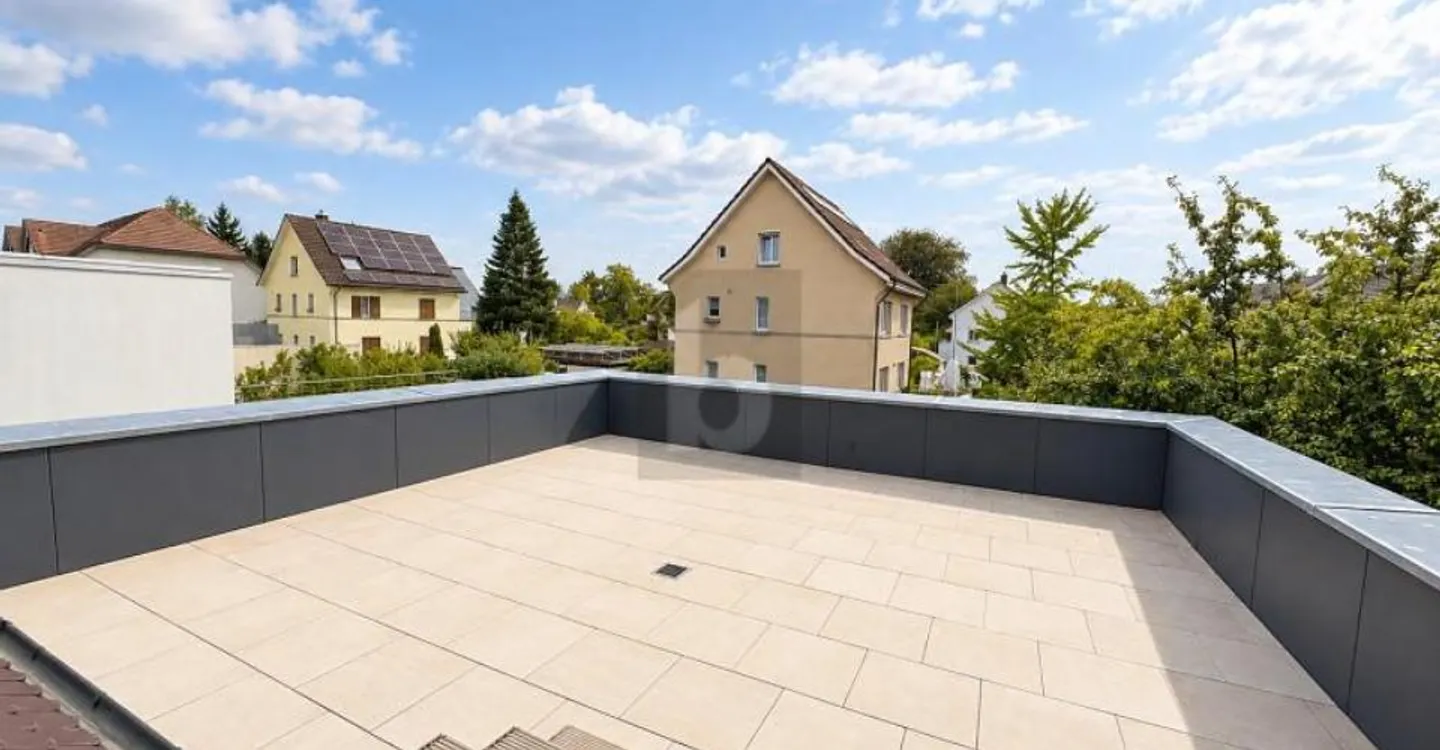 COMPLÈTEMENT RÉNOVÉ AVEC GRANDE TERRASSE - Photo 1 sur 6