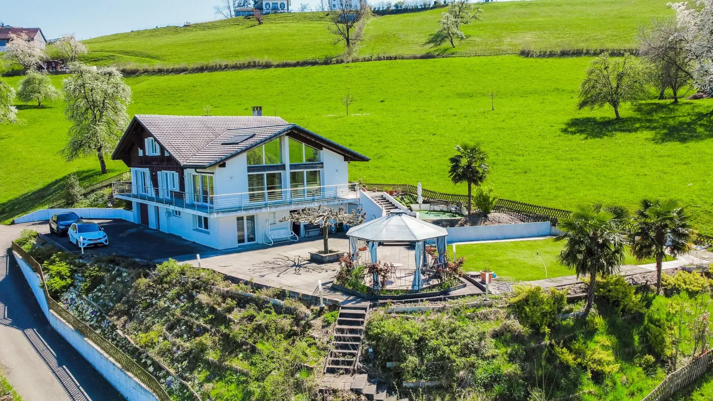 Villa esclusiva con vista lago - Foto 3 di 19