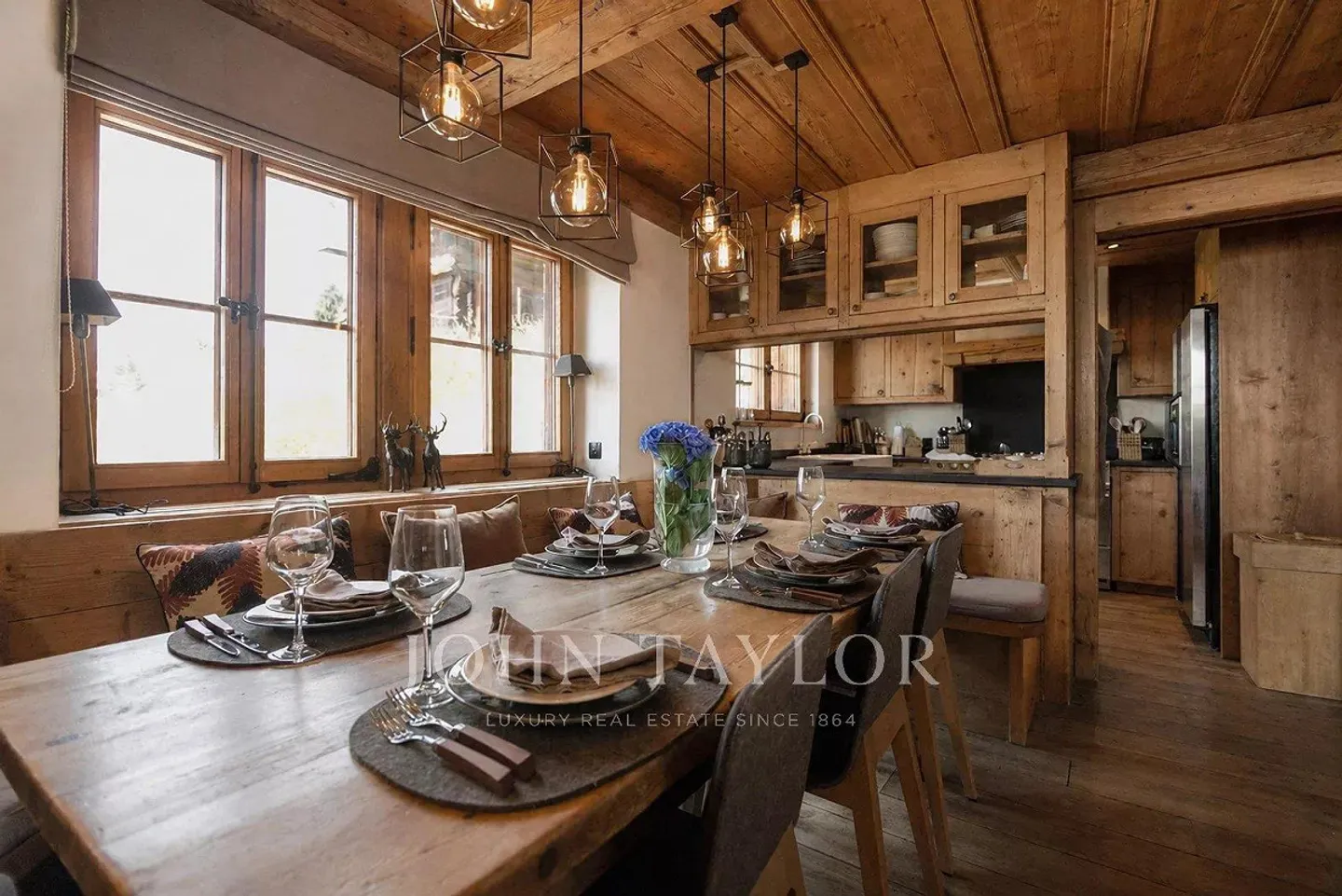 Authentic Alpine Chalet for Rent - Verbier - Photo 4 of 13