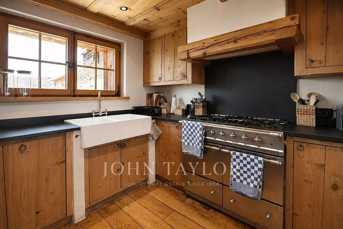 Authentic Alpine Chalet for Rent - Verbier - Photo 12 of 13