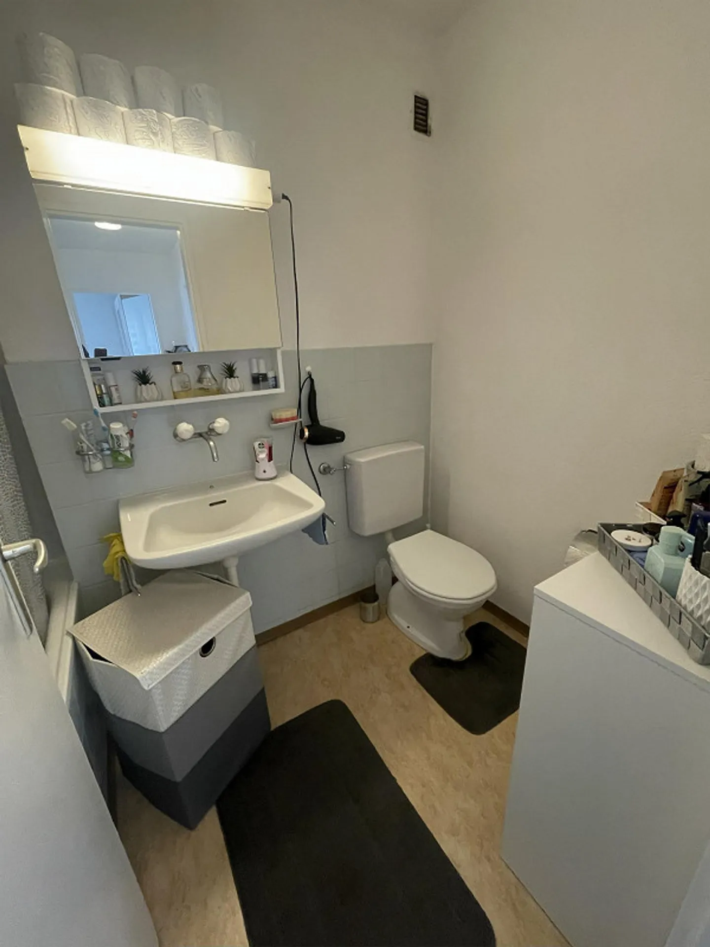 Quiet 3.5 room apartment for rent - Photo 7 of 11