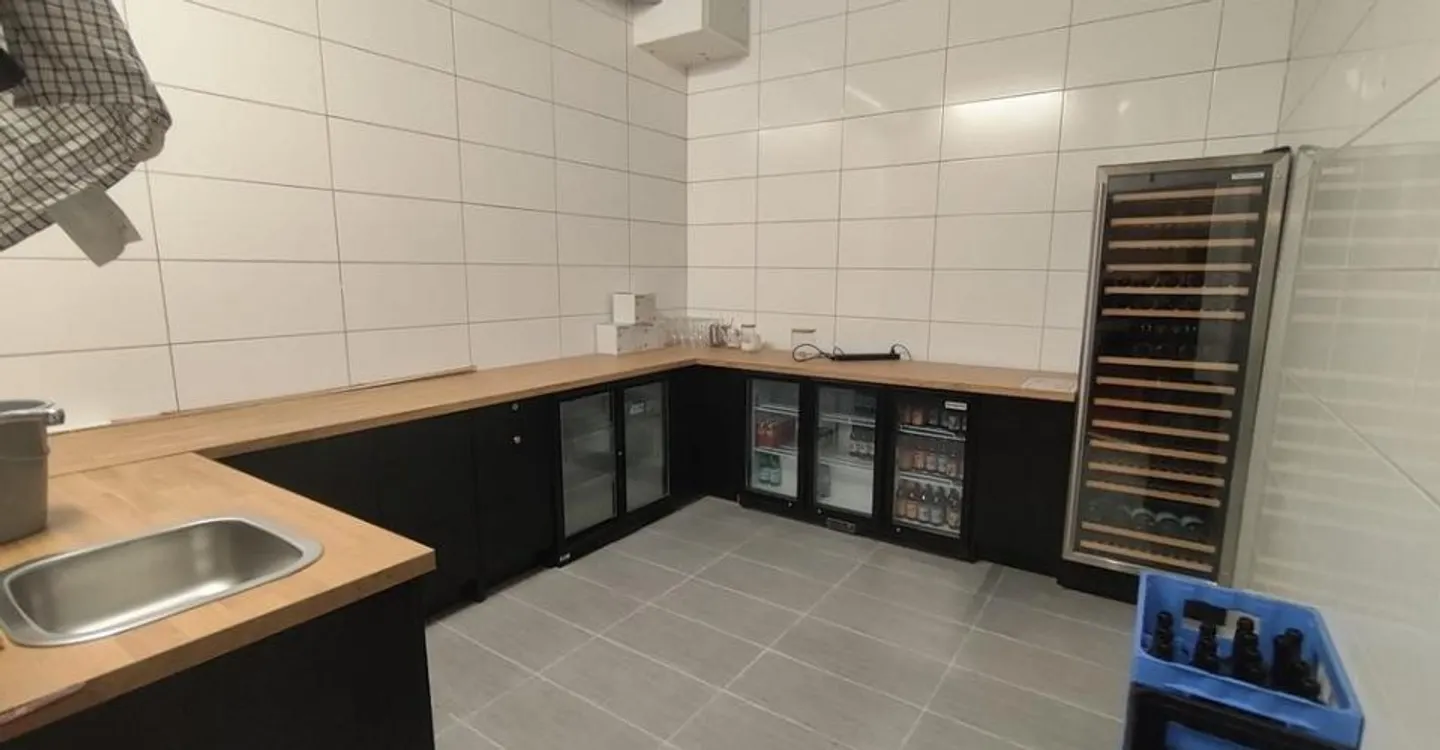 OFFICE FOR RENT OF 187 m2 APPROX. IN ETOY - Photo 8 of 11