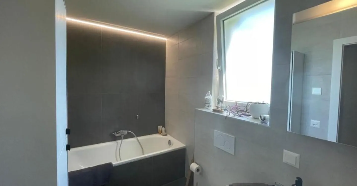 Exklusiv! Zeitgenössische Villa von hohem Standard am Hang von Sion - Foto 6 von 10