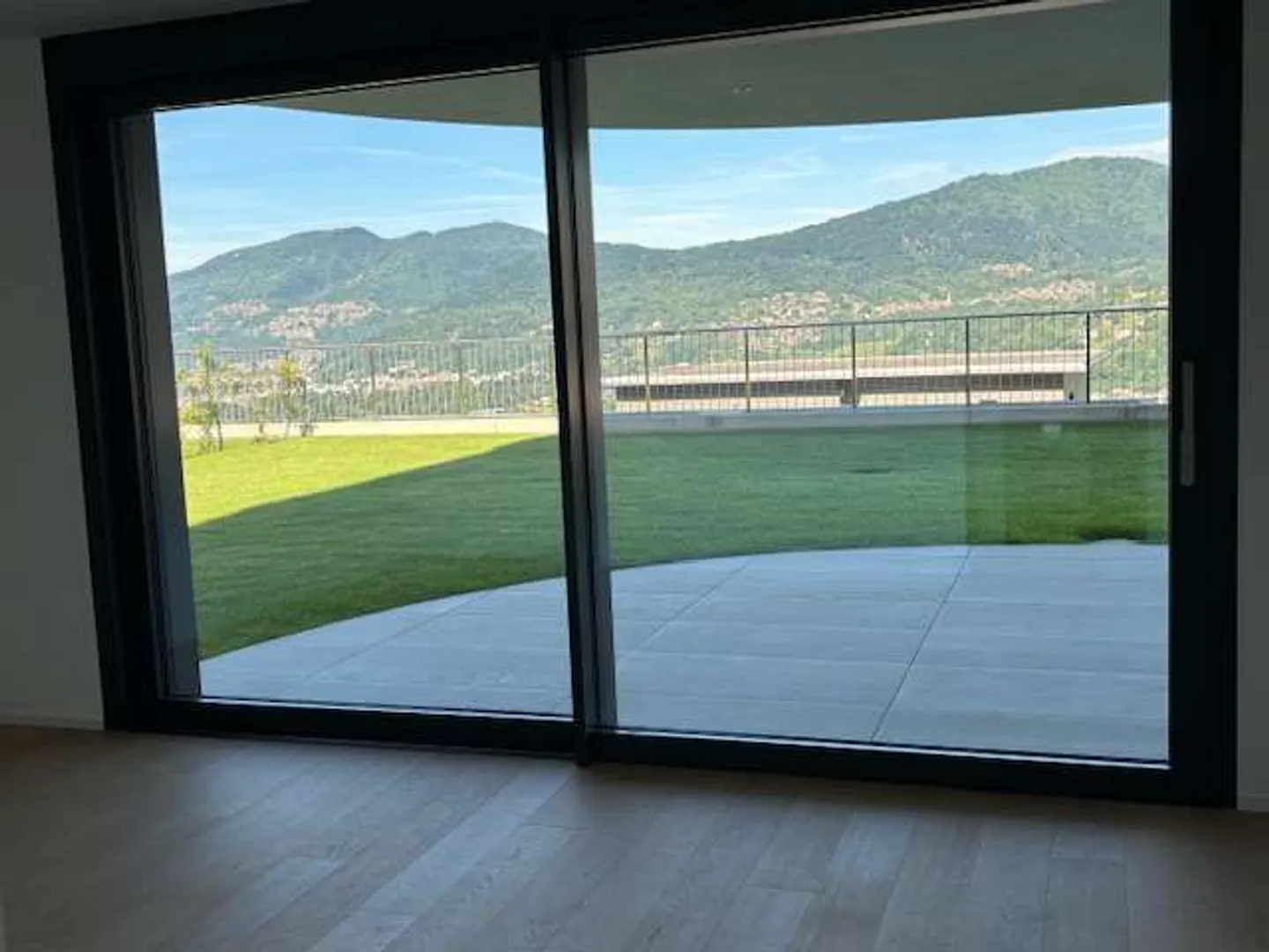 MONTAGNOLA-Neue 2.5-Zimmer-Wohnung mit Garten und Seeblick - Foto 5 von 9