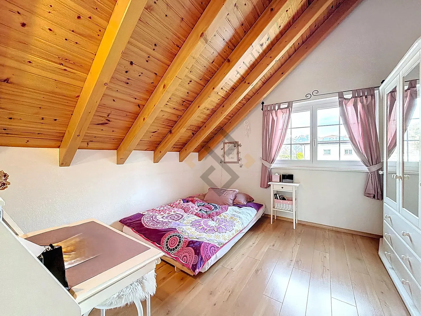 Charming Family Villa in Quiet Area - Photo 6 of 12