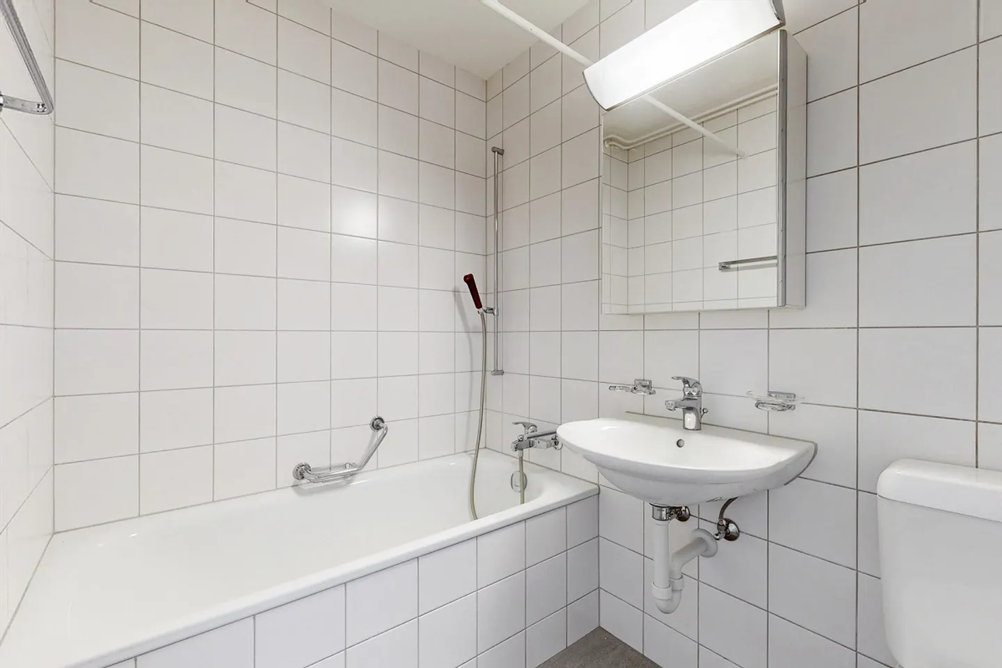Helle Wohnung mit grossem Balkon - Foto 10 von 10