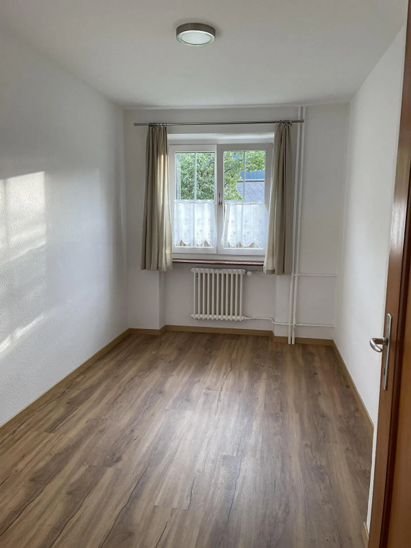 Charmante 3.5 Zimmer Wohnung - Foto 3 von 6