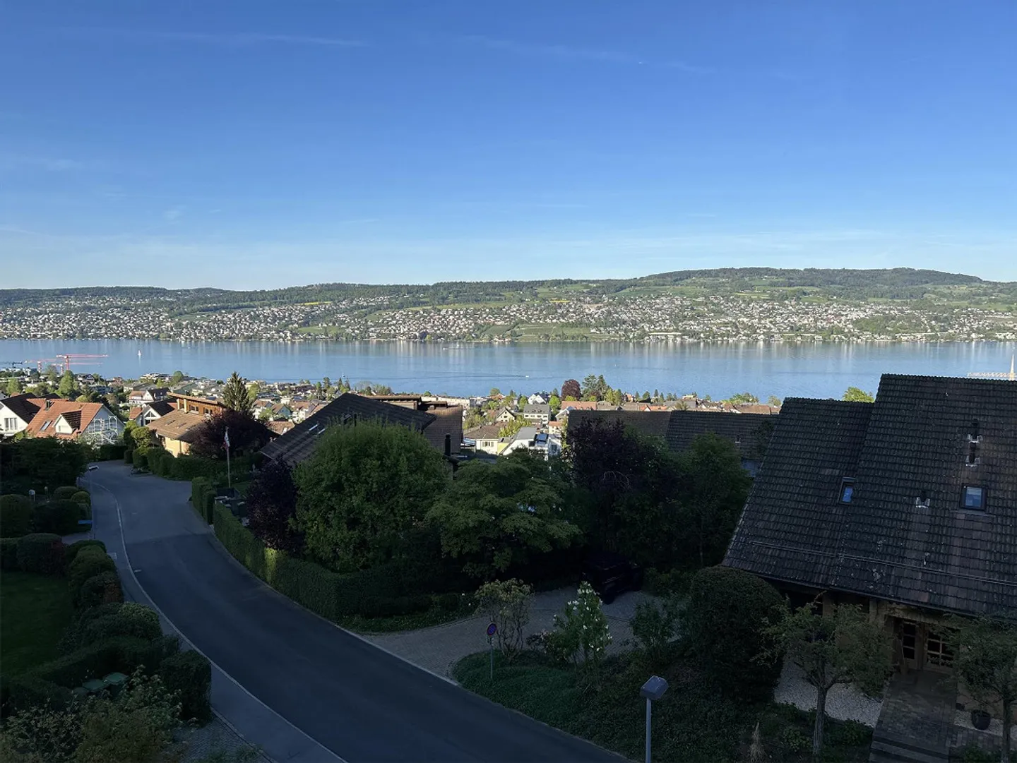 Appartamento da sogno di 4,5 stanze con vista sul lago a Oberrieden - Foto 3 di 21