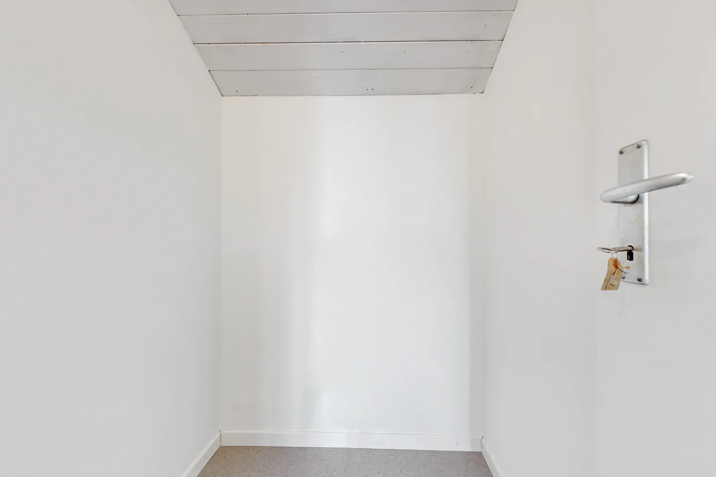 Charmante Dachwohnung mit Cheminée - Foto 6 von 9