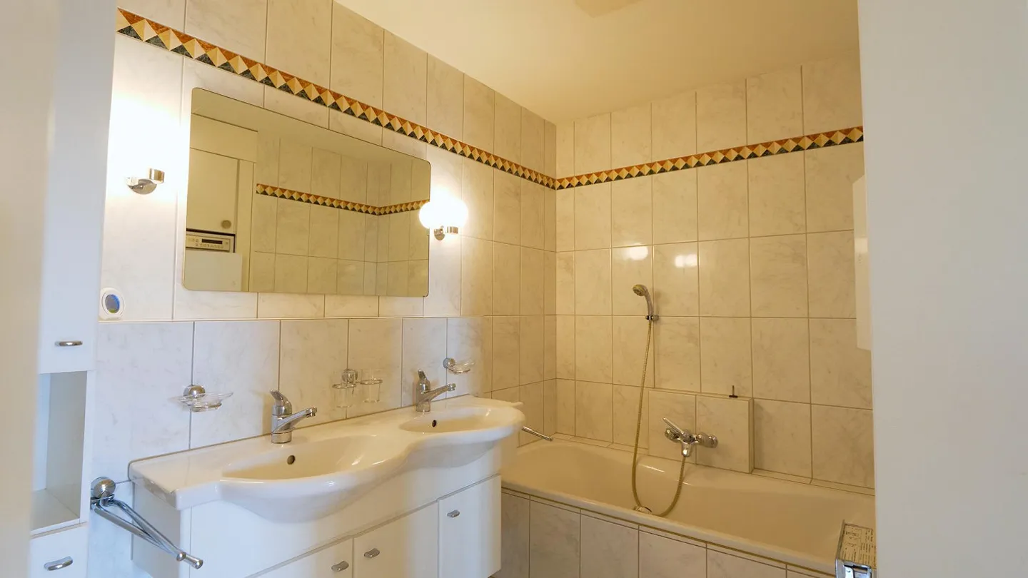 Appartamento da sogno di 4,5 stanze con vista sul lago a Oberrieden - Foto 7 di 21
