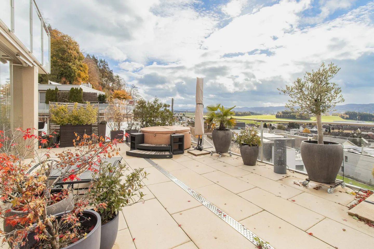 Hochwertige 4.5-Terrassenwohnung - Exklusives Wohnerlebnis mit spektakulärer Weitsicht - Foto 4 von 13