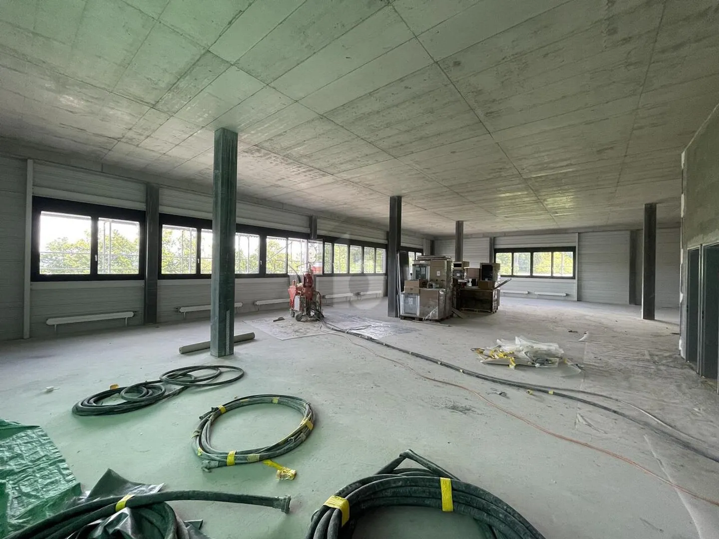 Nuovo progetto di costruzione ufficio open space - Foto 1 di 6