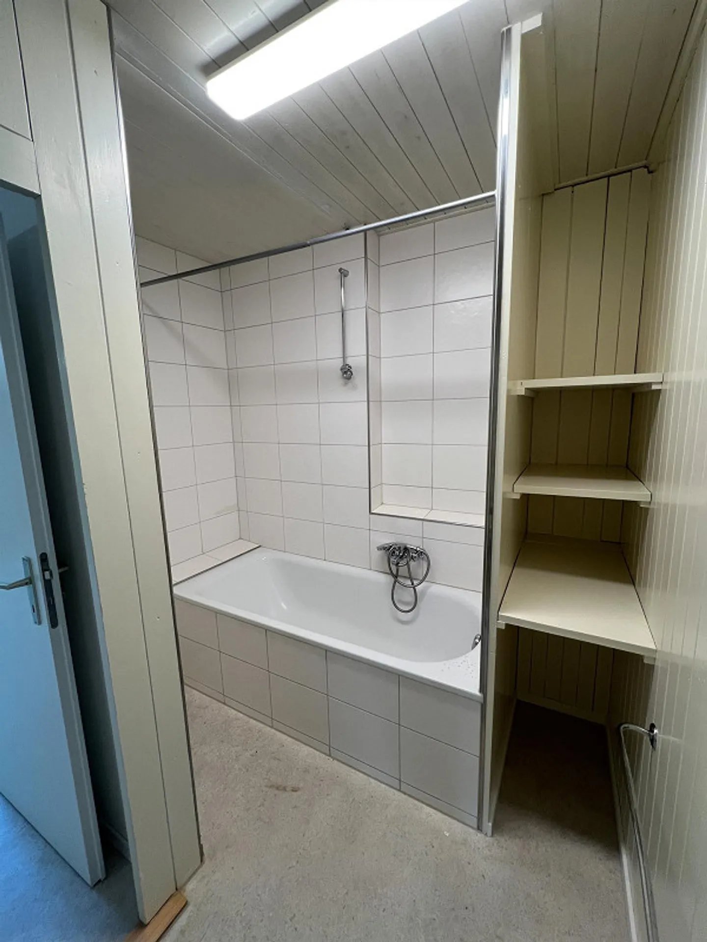 Grosszügige Wohnung in naturnaher Lage mit Wintergarten und Sitzplatz - Photo 3 of 13