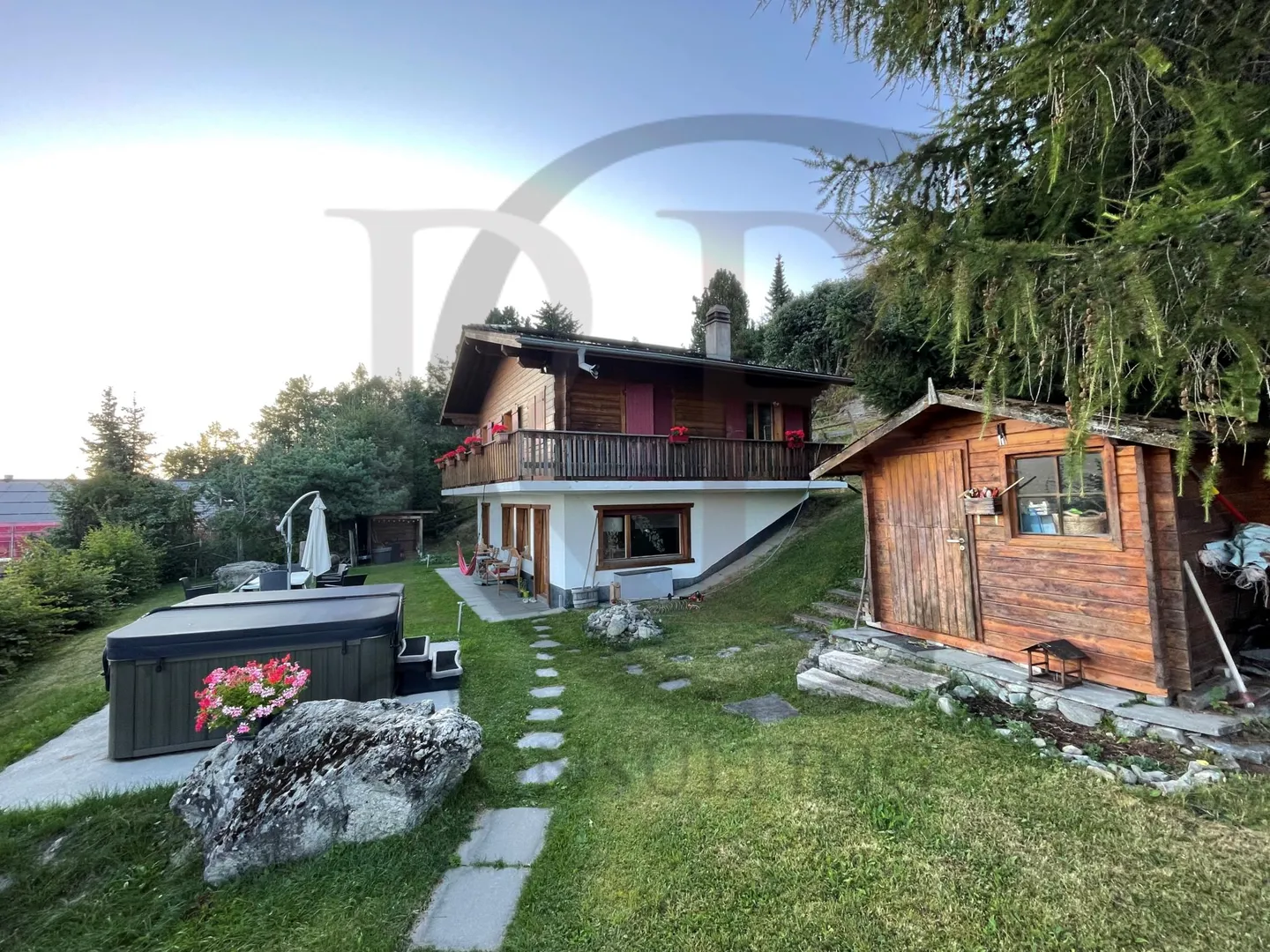 Charming Chalet for Sale in Veysonnaz as a Secondary Residence - Photo 3 of 8