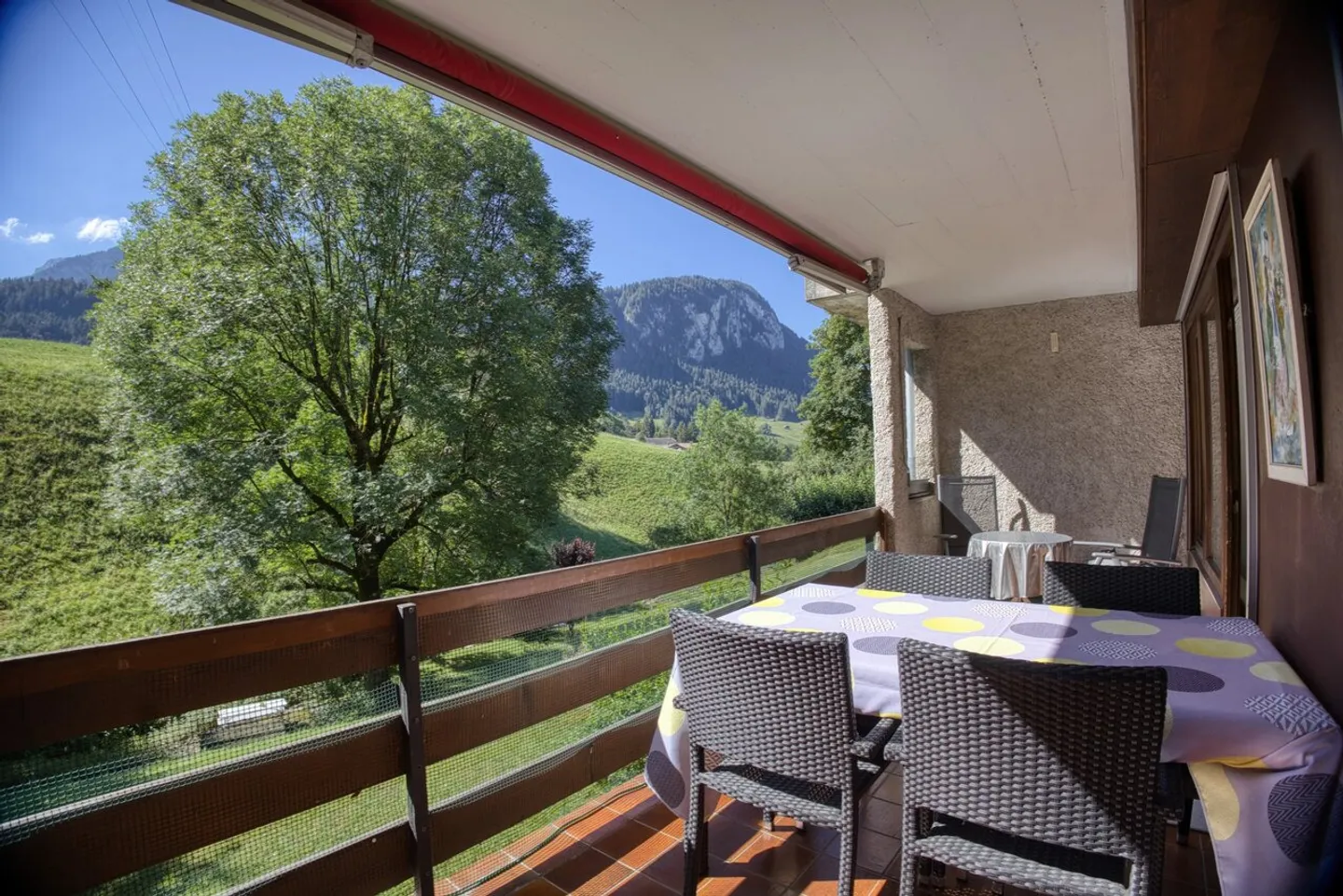 Sonnige 4,5-Zimmer-Wohnung in der Nähe von Annehmlichkeiten - Foto 1 von 13
