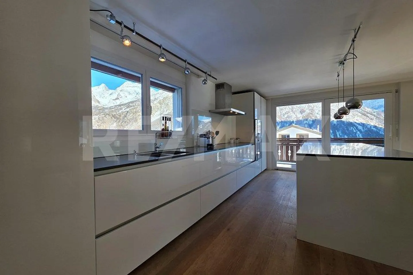 Appartement de vacances de luxe à Saas-Fee : Alpin et moderne - Photo 6 sur 13