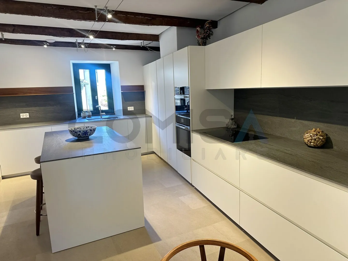 MUZZANO Charming Villa 6.5 rooms garden and lake view - Photo 5 of 5