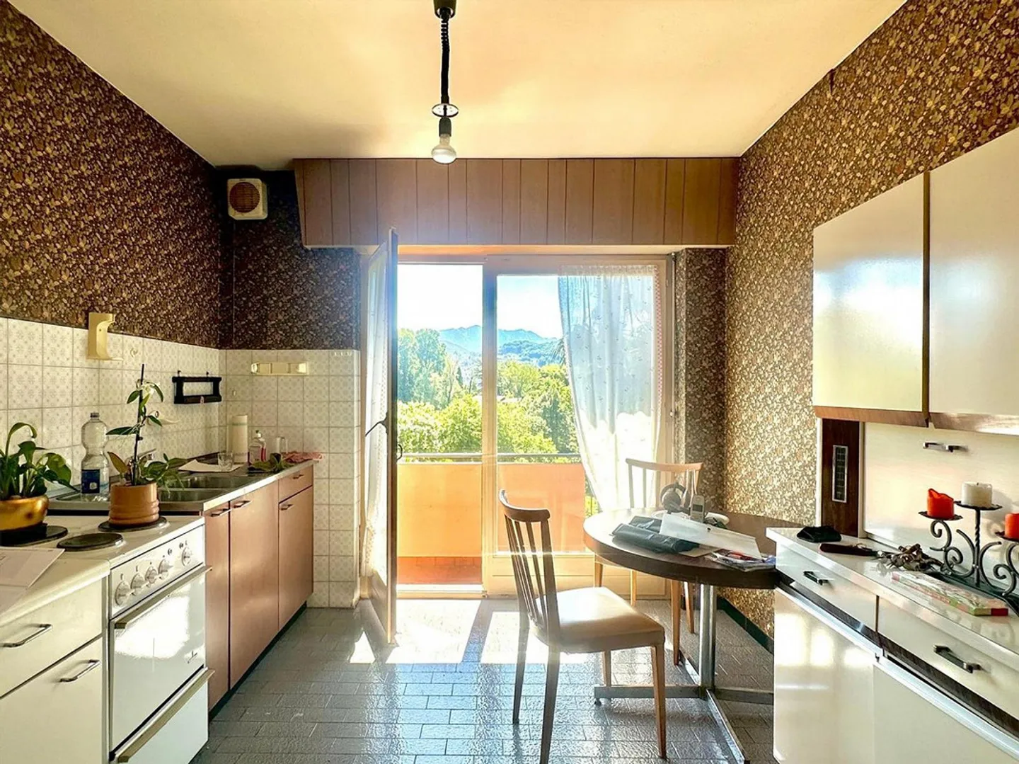 Maison bifamiliale avec jardin dans un quartier résidentiel à Agno à vendre - Photo 4 sur 10
