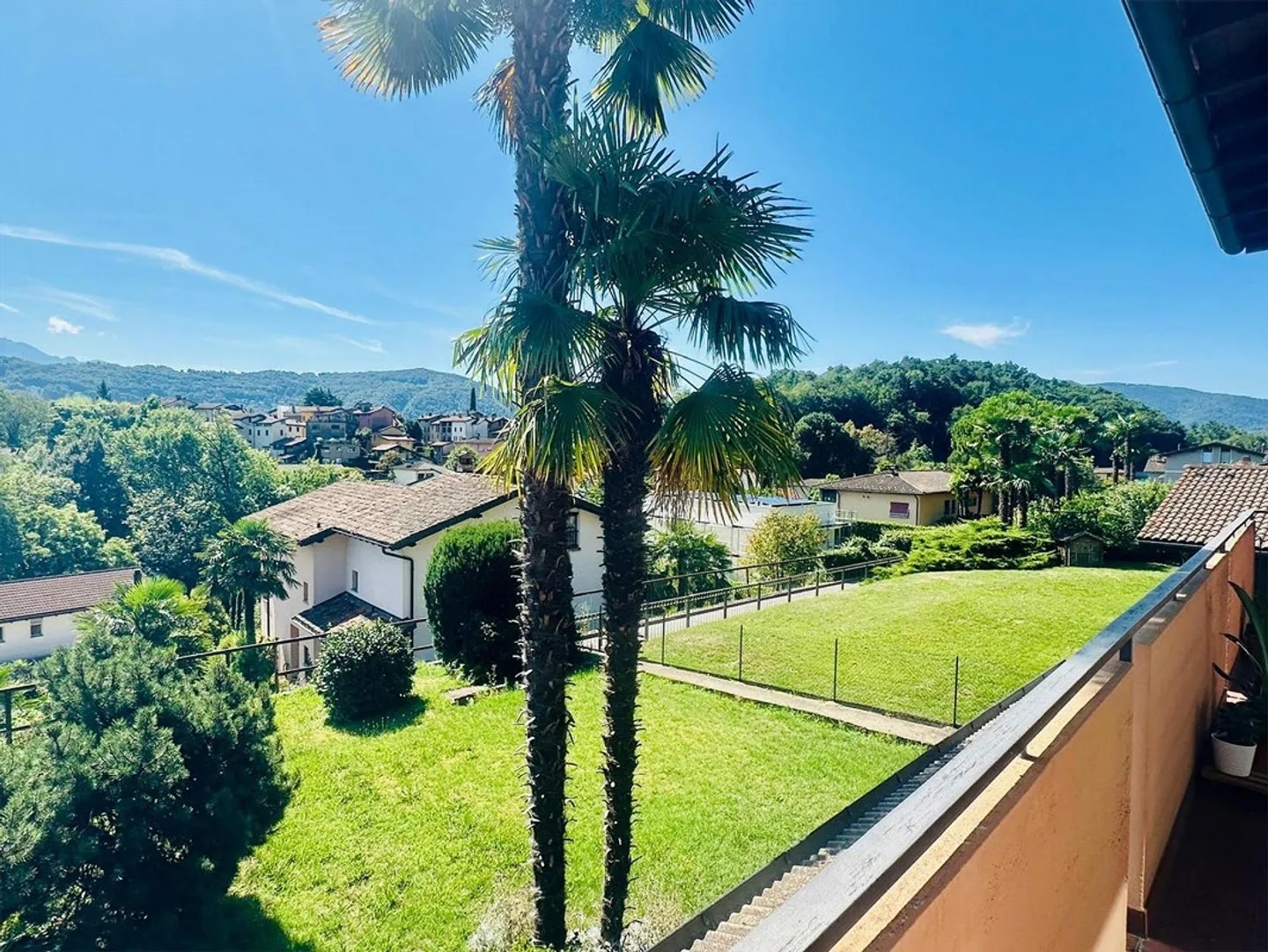 Maison bifamiliale avec jardin dans un quartier résidentiel à Agno à vendre - Photo 10 sur 10