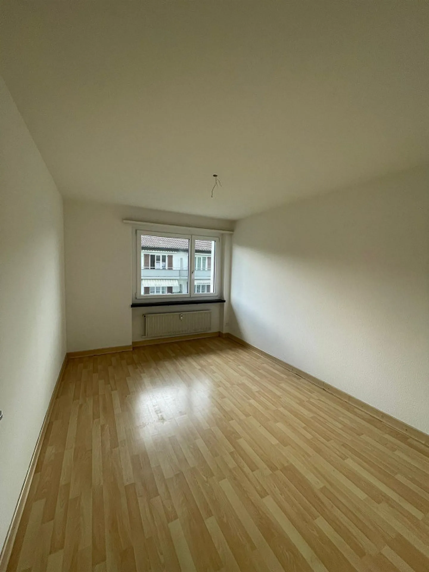 Appartamento di 4 stanze in affitto - Foto 4 di 11