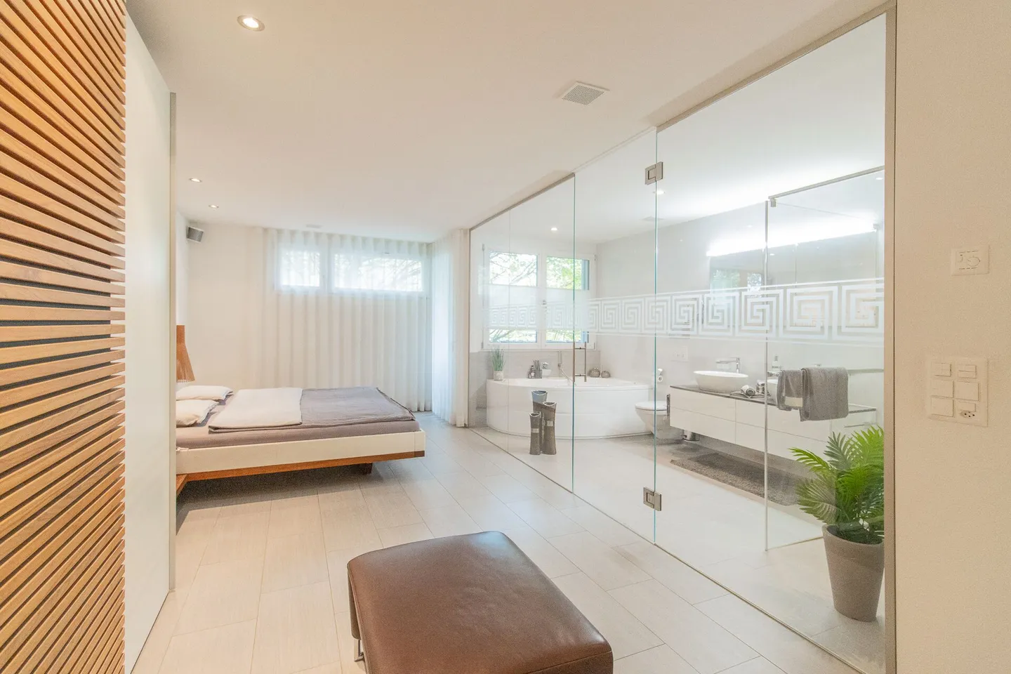 Hochwertige 4.5-Terrassenwohnung - Exklusives Wohnerlebnis mit spektakulärer Weitsicht - Foto 10 von 13