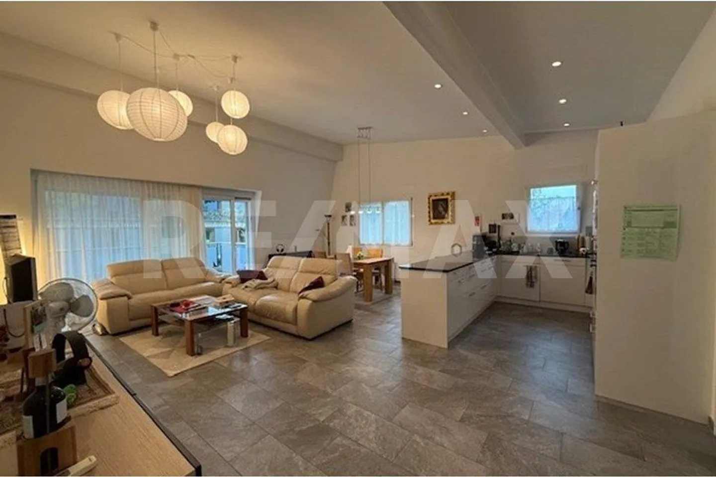 3.5 Room Apartment - Photo 4 of 13