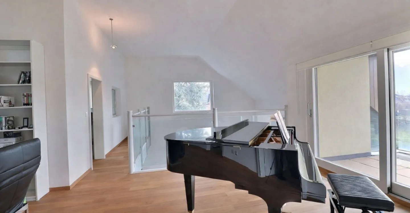 7.5 Room House - Photo 11 of 13